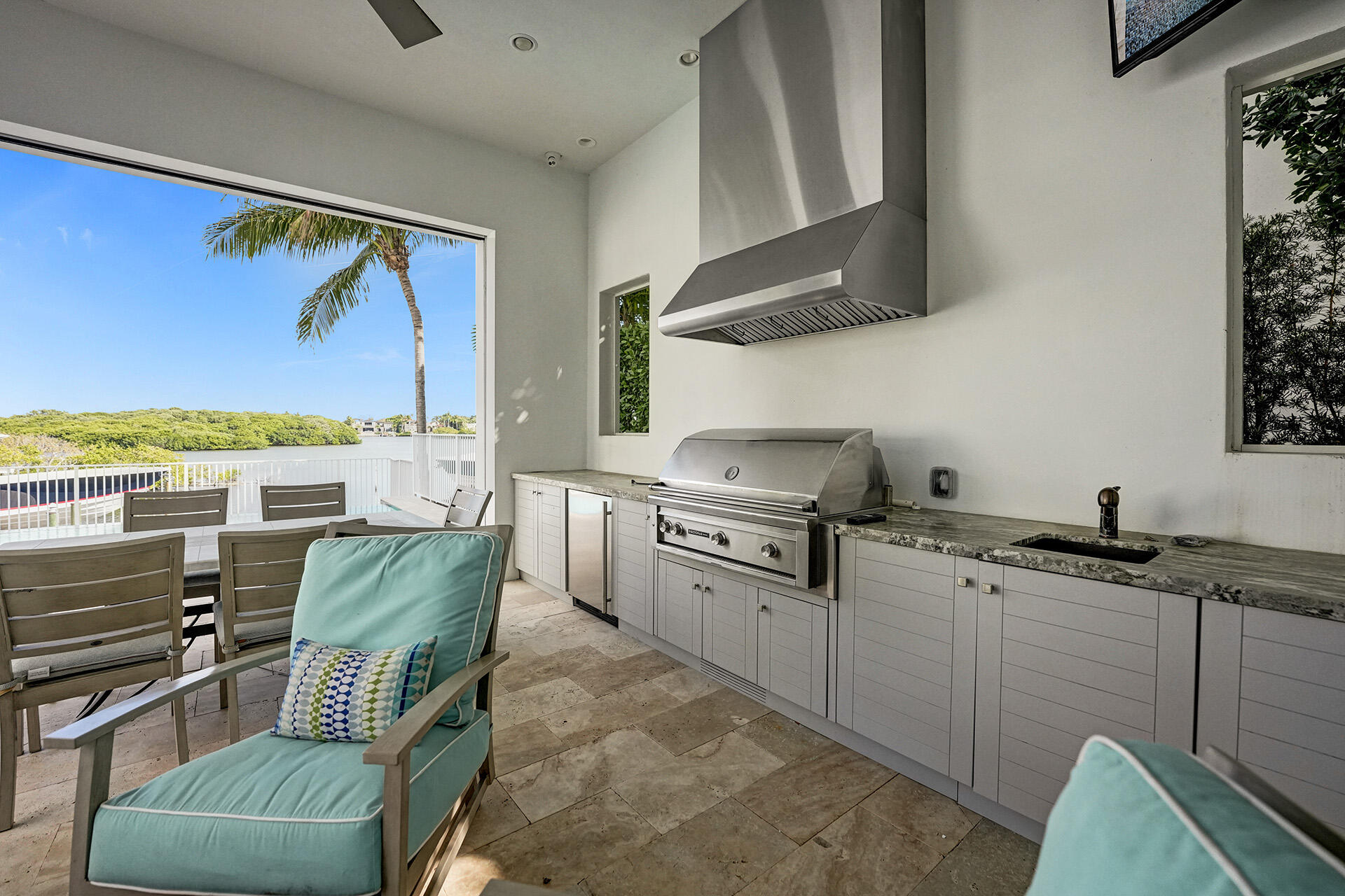 ADMIRALS COVE - Residential