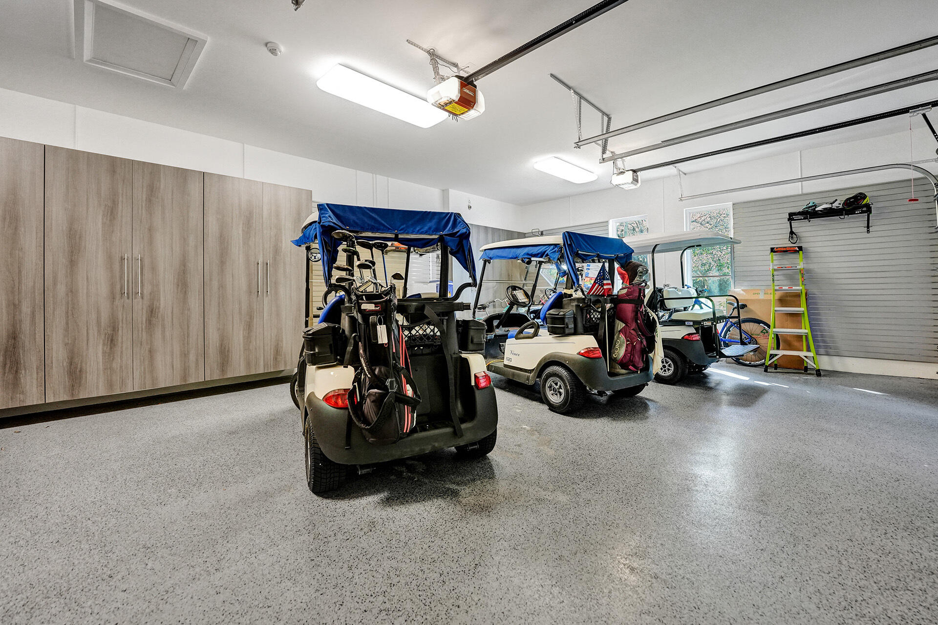 ADMIRALS COVE - Residential