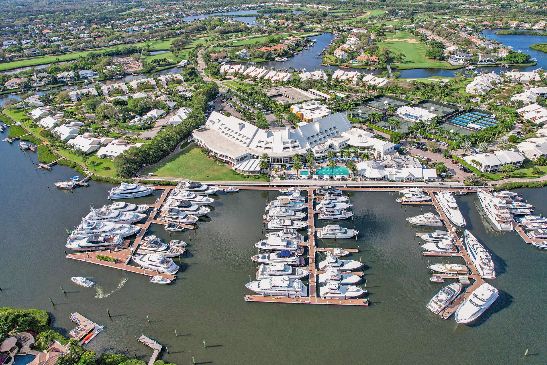 ADMIRALS COVE - Residential