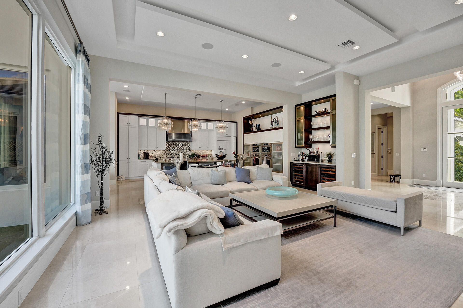 ADMIRALS COVE - Residential