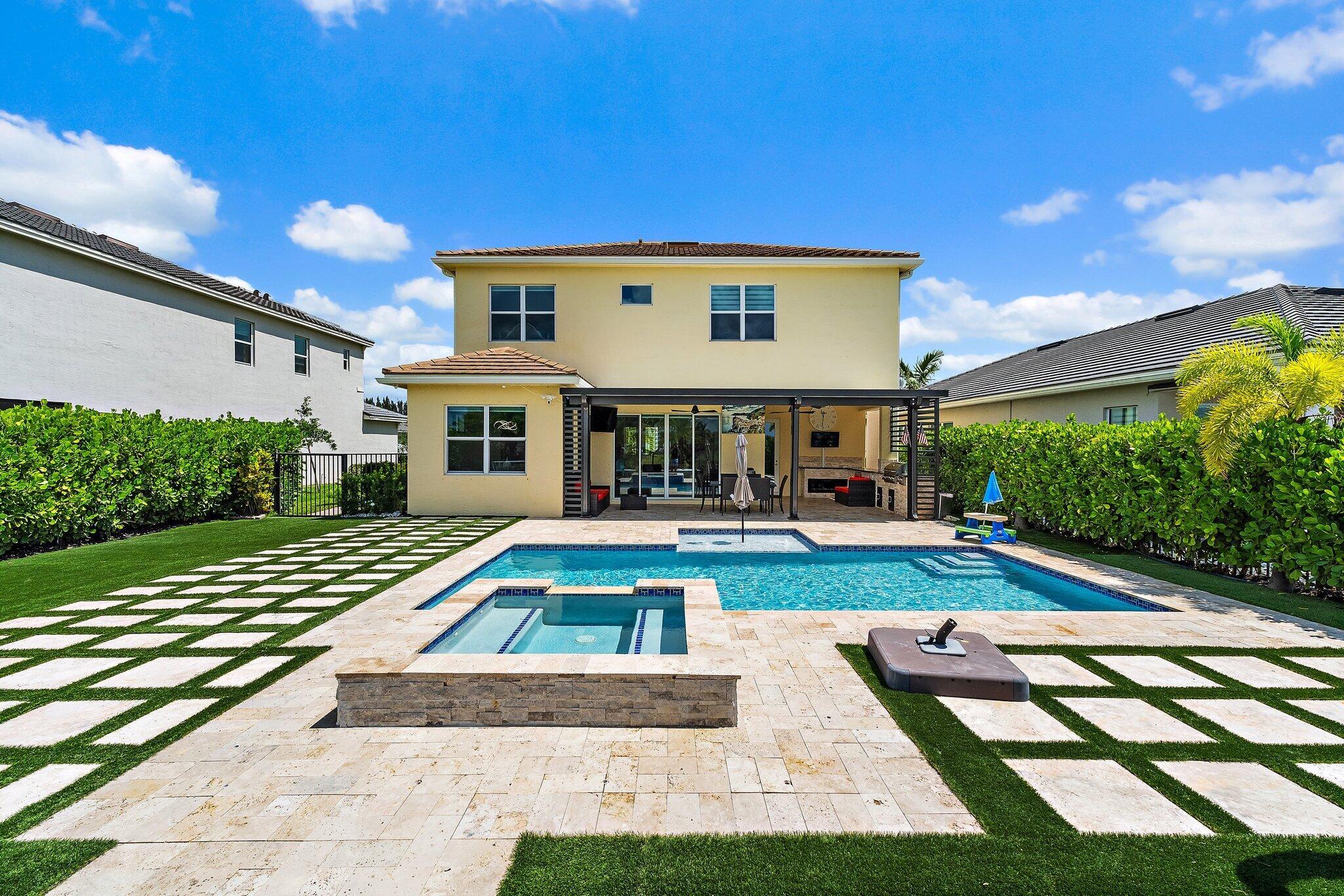 MEADOWS OF WESTLAKE - Residential