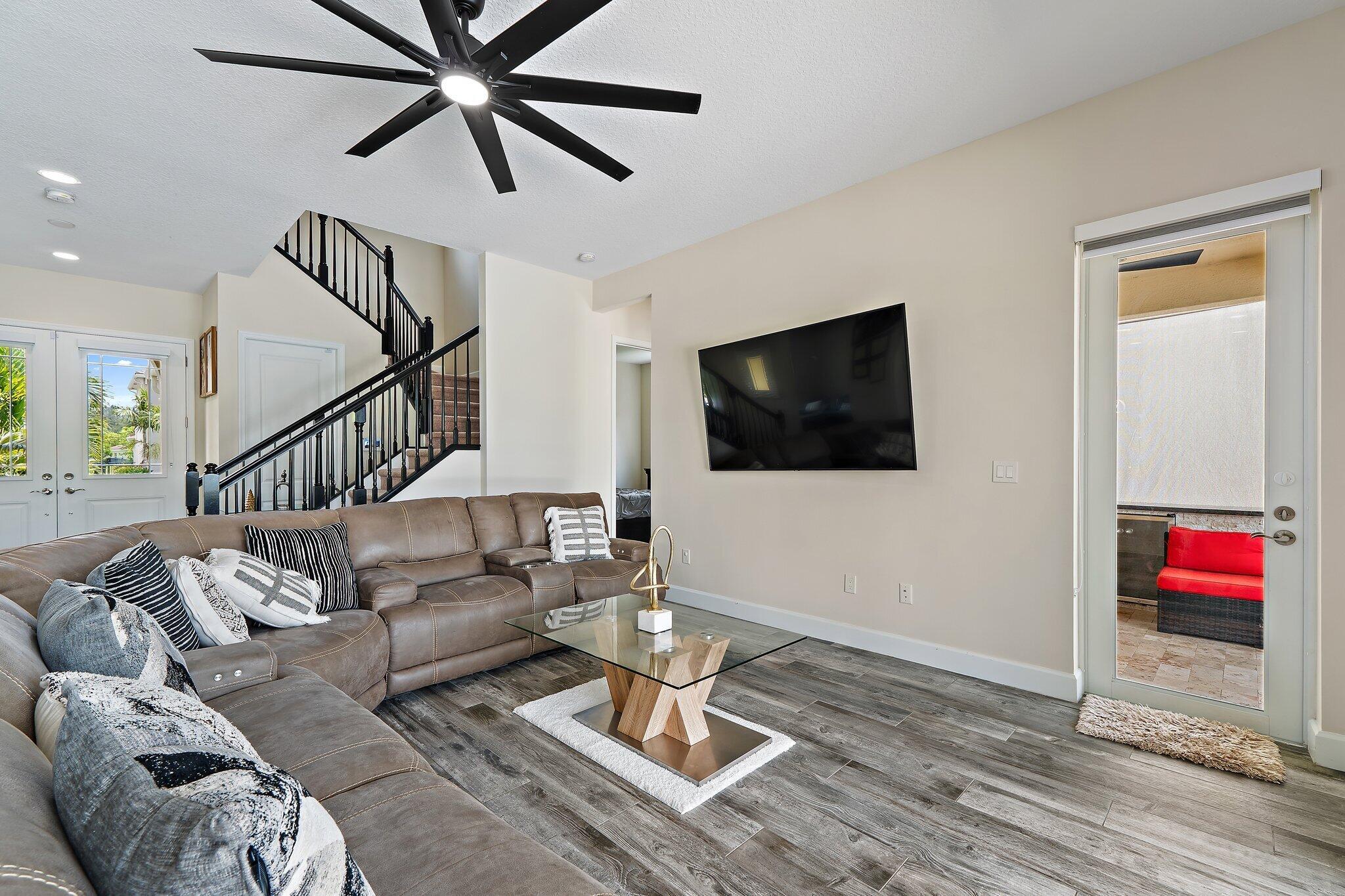 MEADOWS OF WESTLAKE - Residential