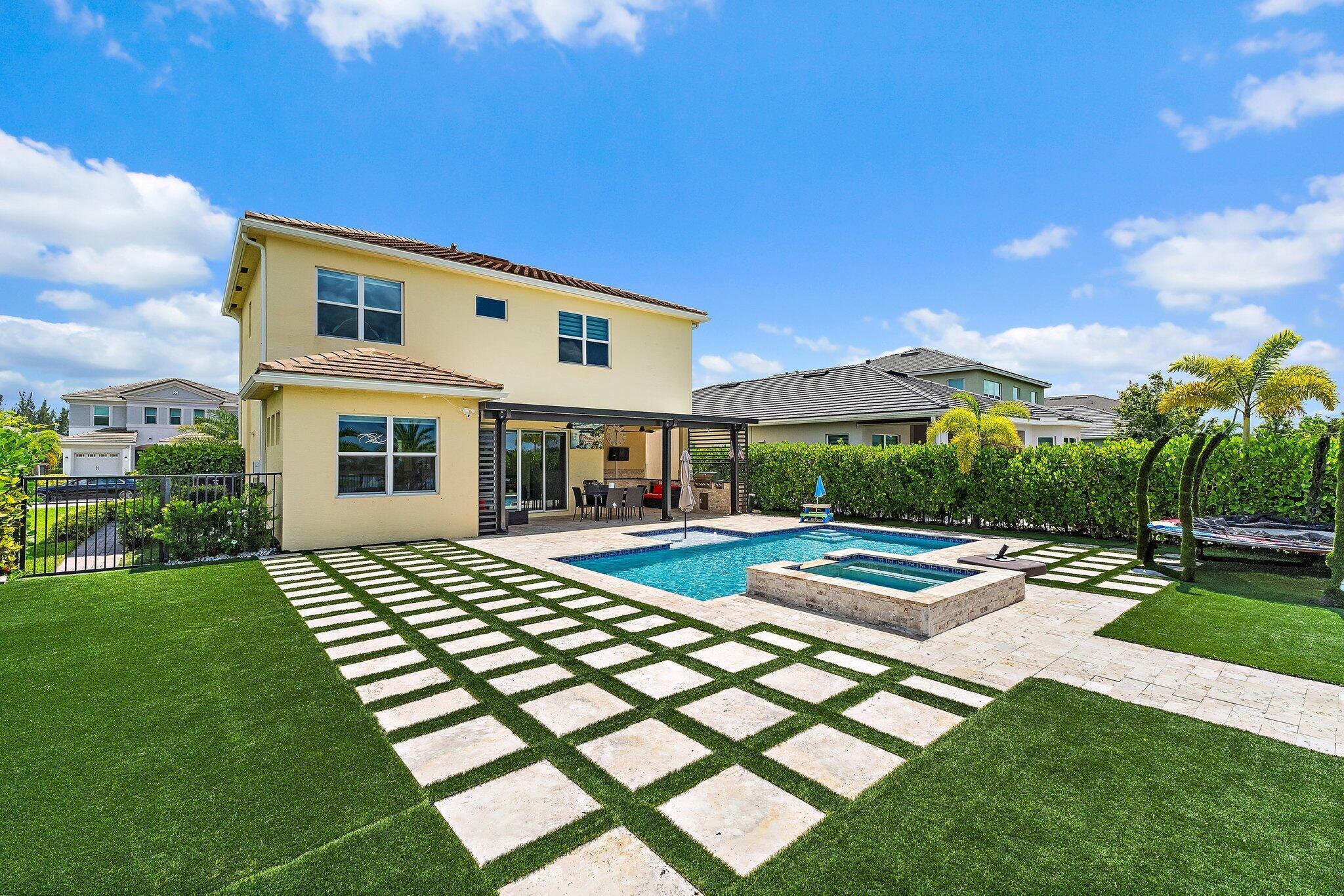 MEADOWS OF WESTLAKE - Residential