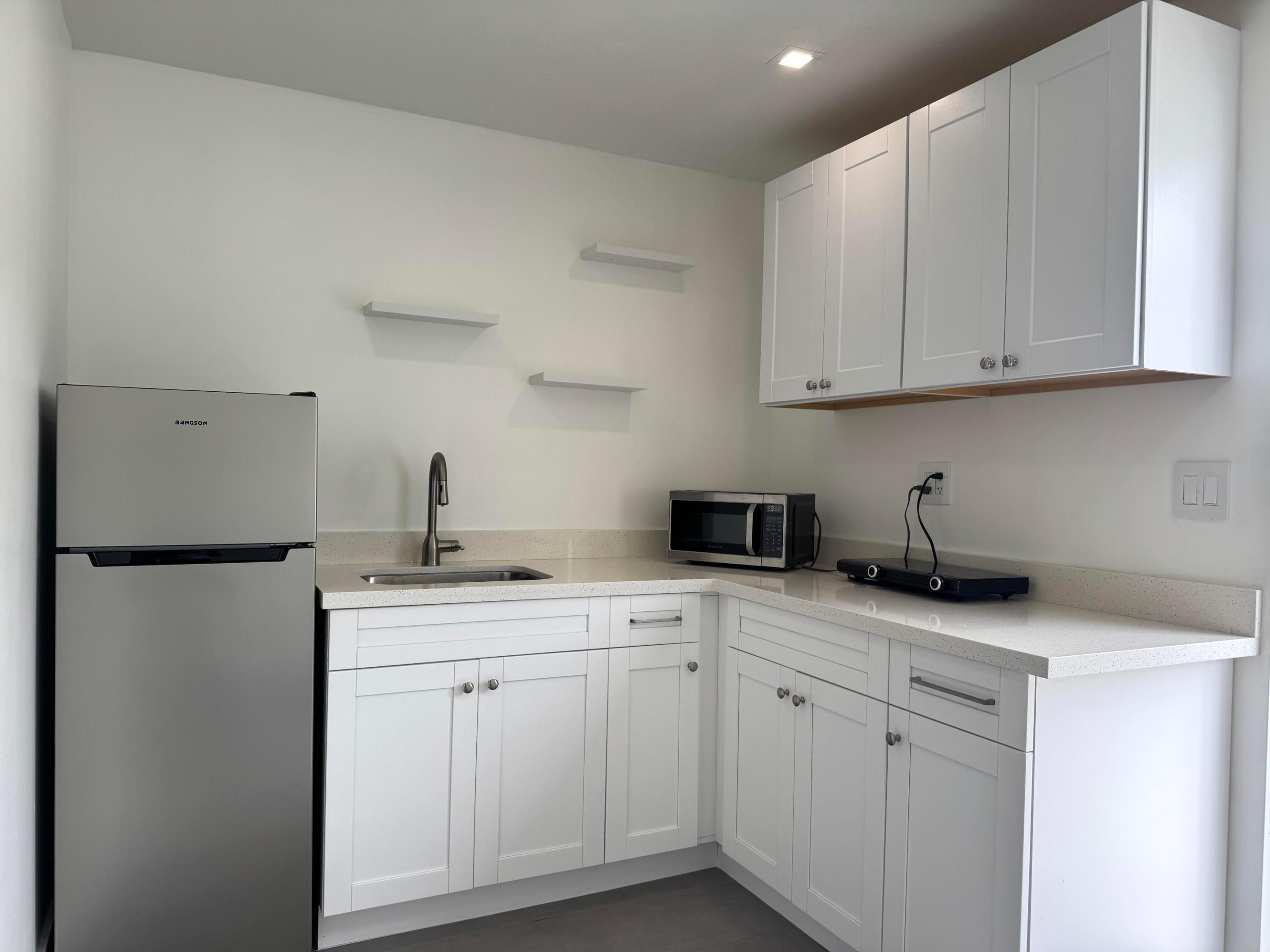 PALM SPRINGS VILLAGE 4 - Residential Lease