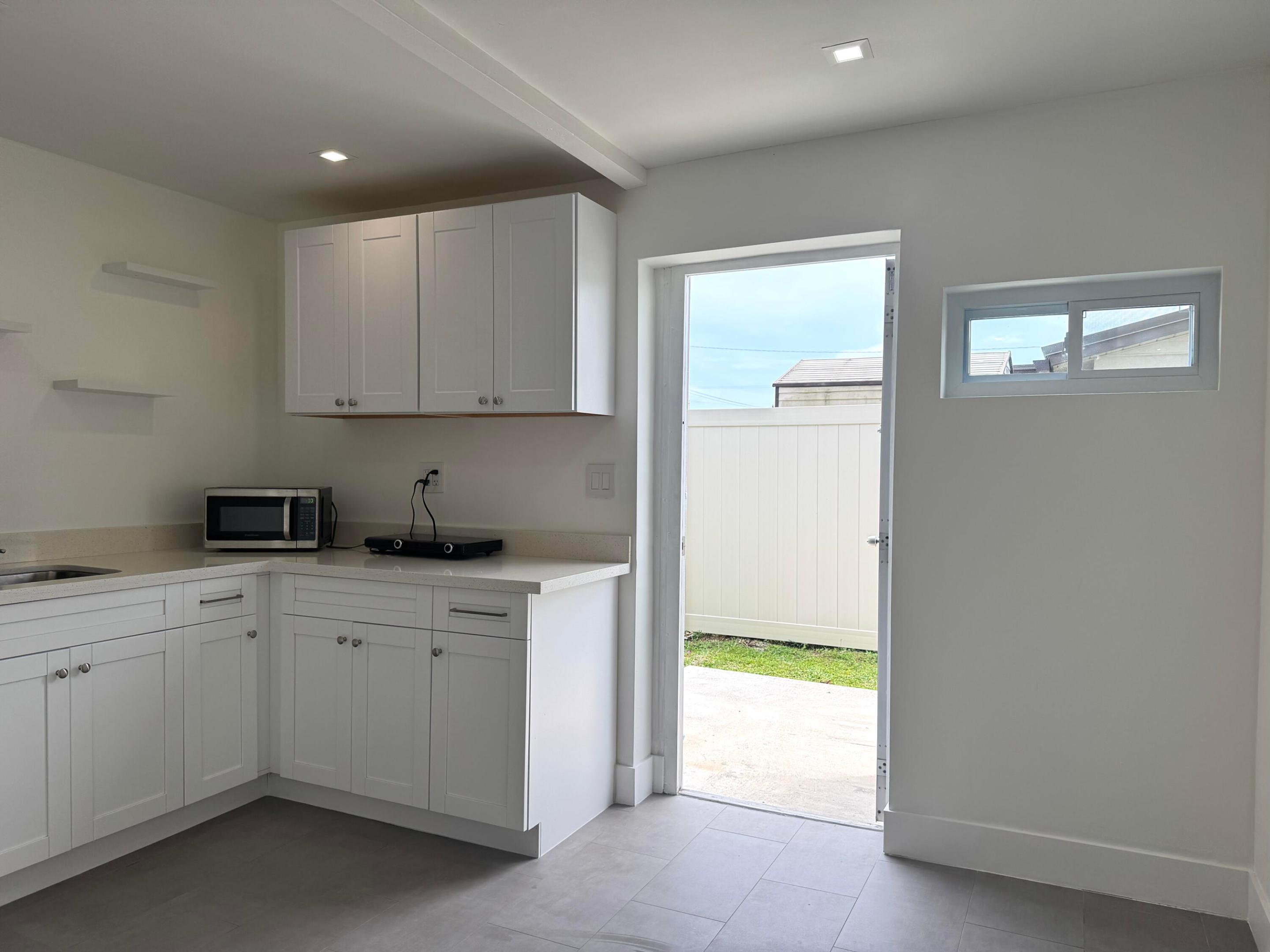PALM SPRINGS VILLAGE 4 - Residential Lease