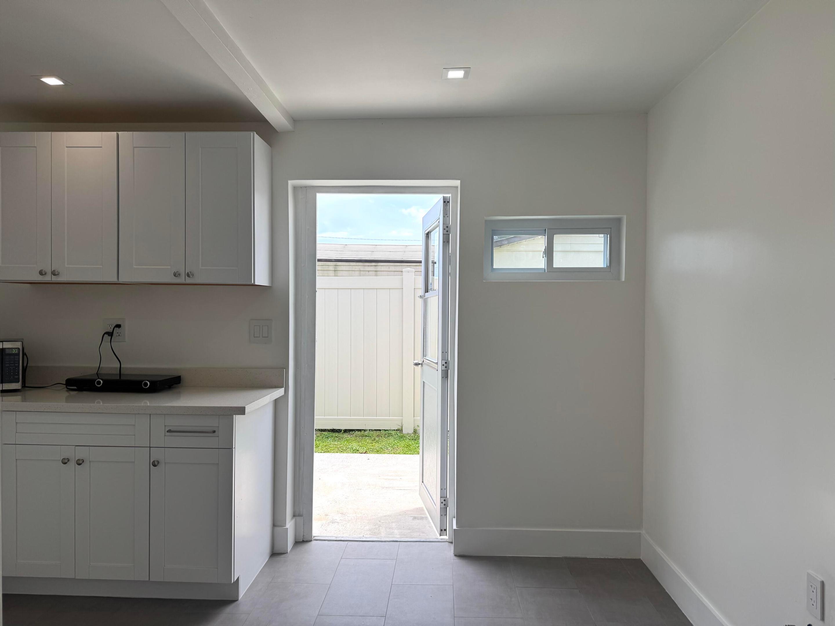 PALM SPRINGS VILLAGE 4 - Residential Lease