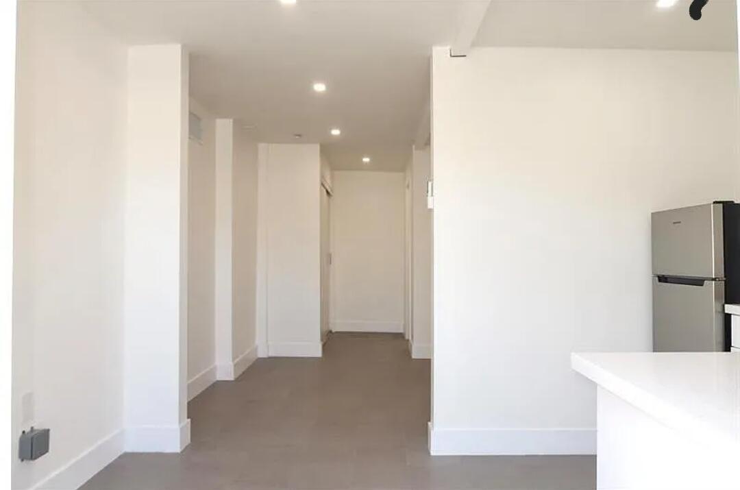 PALM SPRINGS VILLAGE 4 - Residential Lease