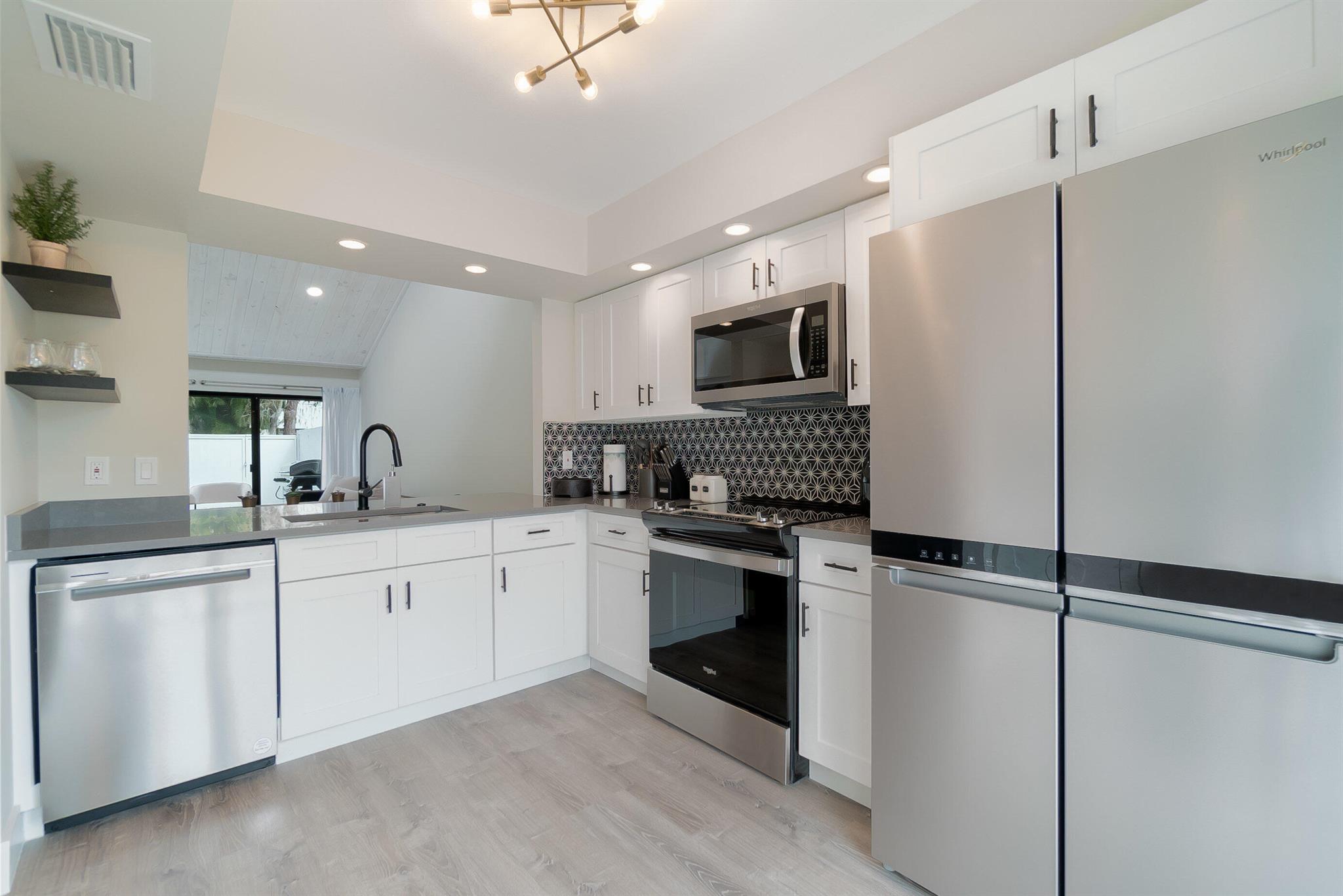 Properties 12807 Spinnaker Lane