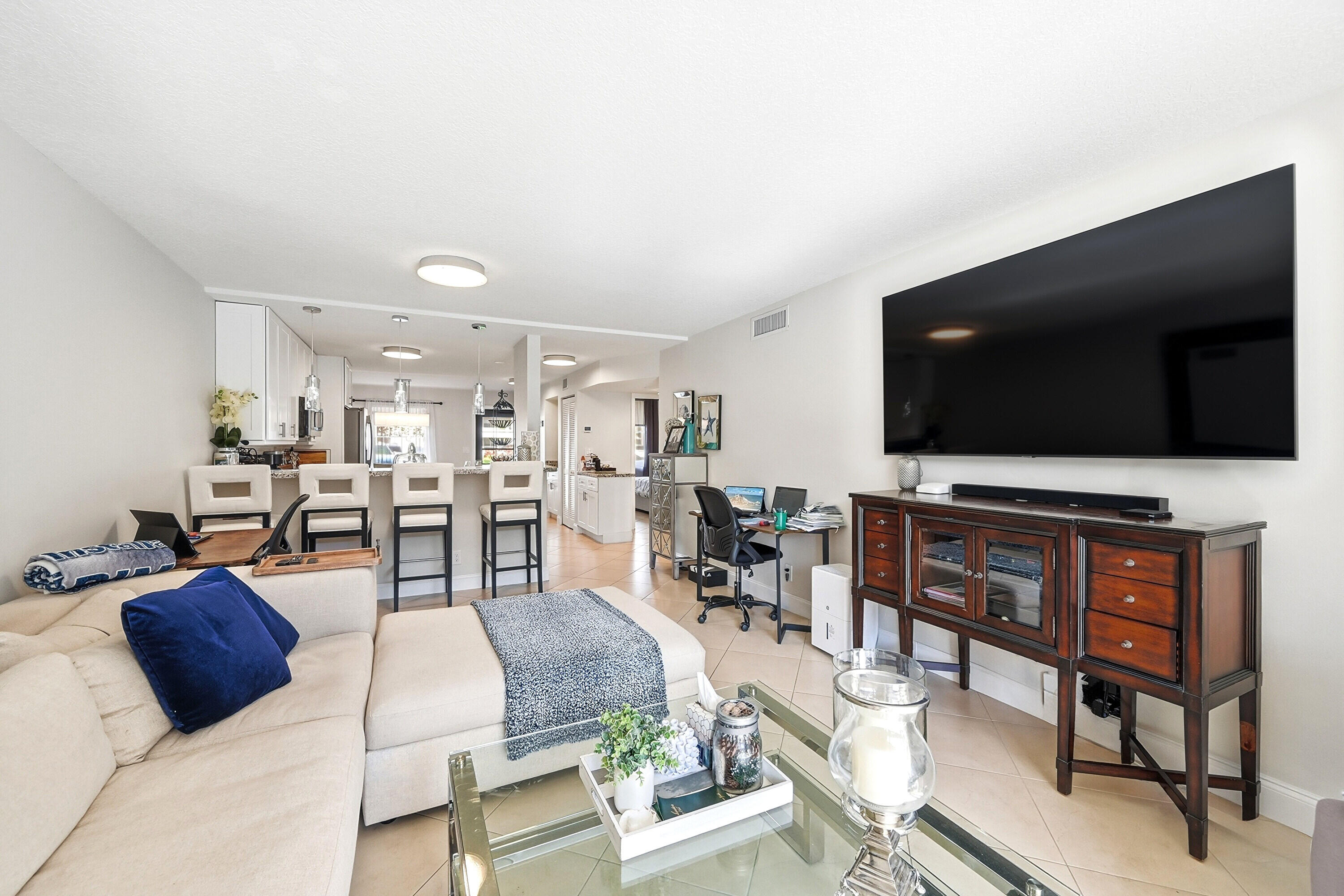 ISLAND CLUB CONDO UNIT E-101 PER CDO BK/PG - Residential Lease