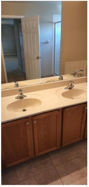 FOURTH  REPLAT OF PORTOFI - Residential Lease