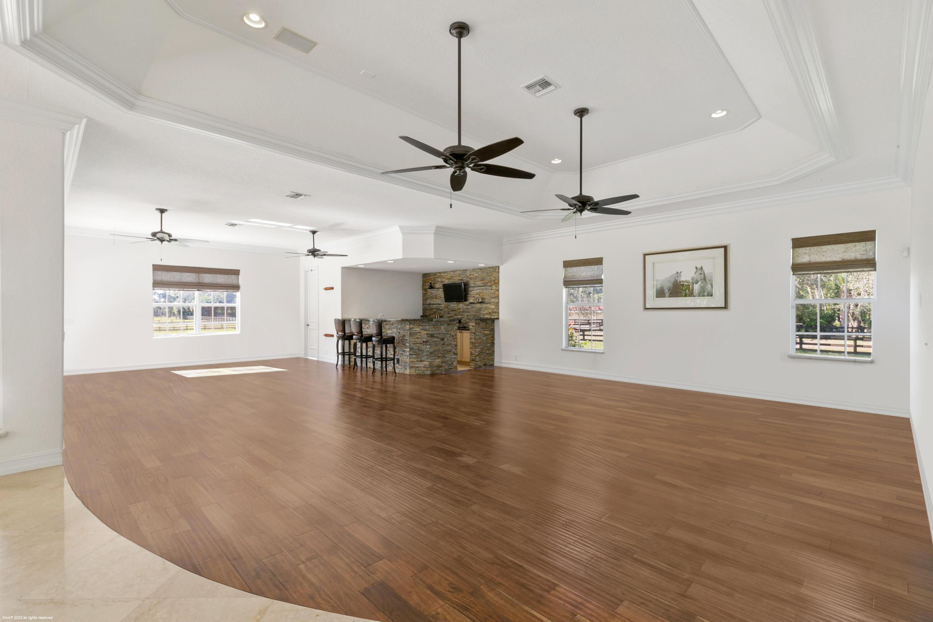 PADDOCK PARK 2 OF WELLING - Residential