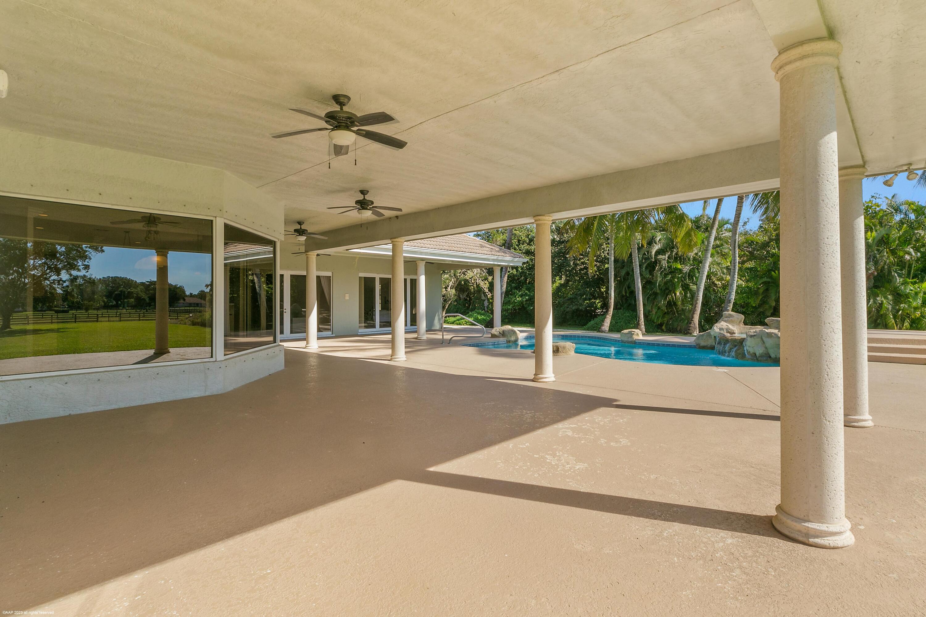 PADDOCK PARK 2 OF WELLING - Residential