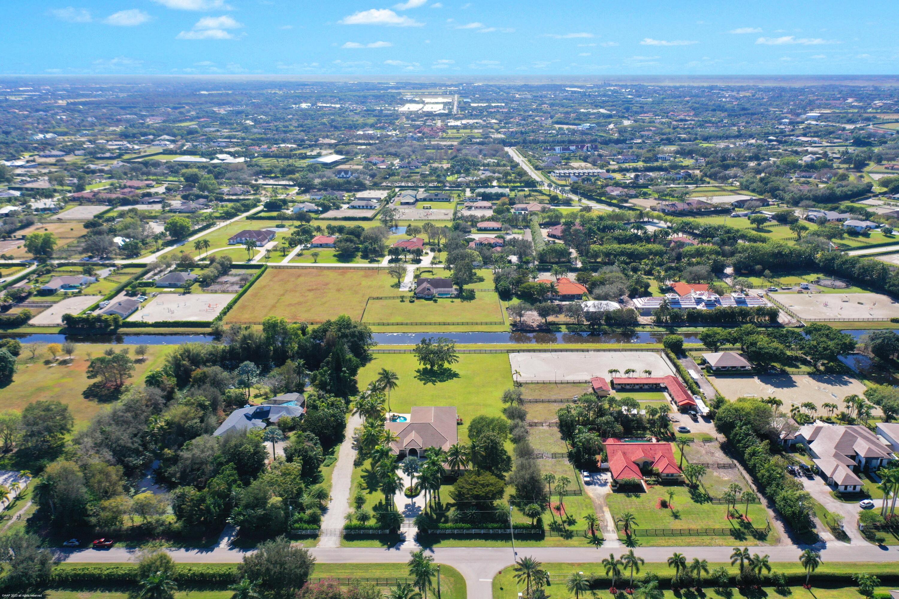 PADDOCK PARK 2 OF WELLING - Residential