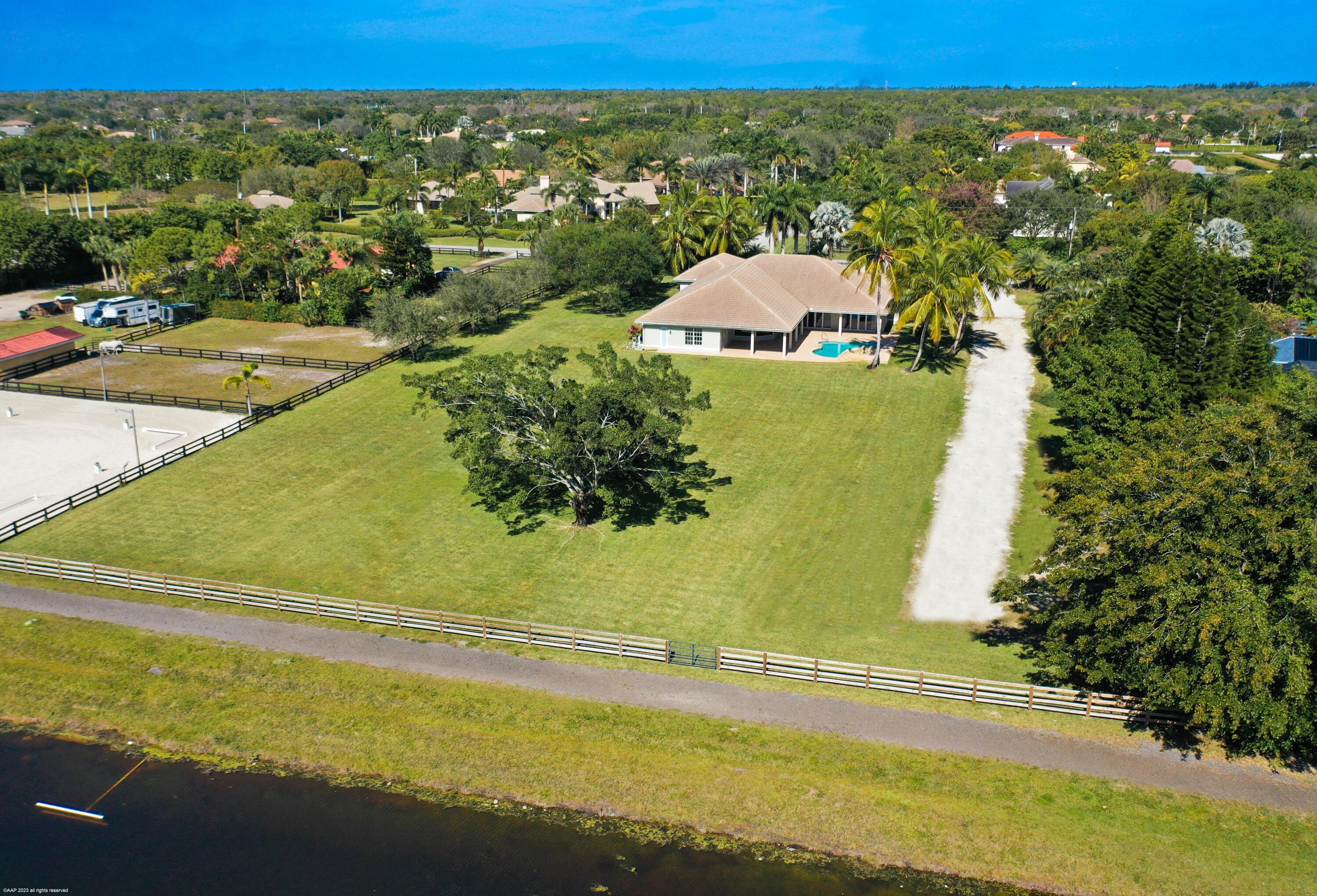 PADDOCK PARK 2 OF WELLING - Residential