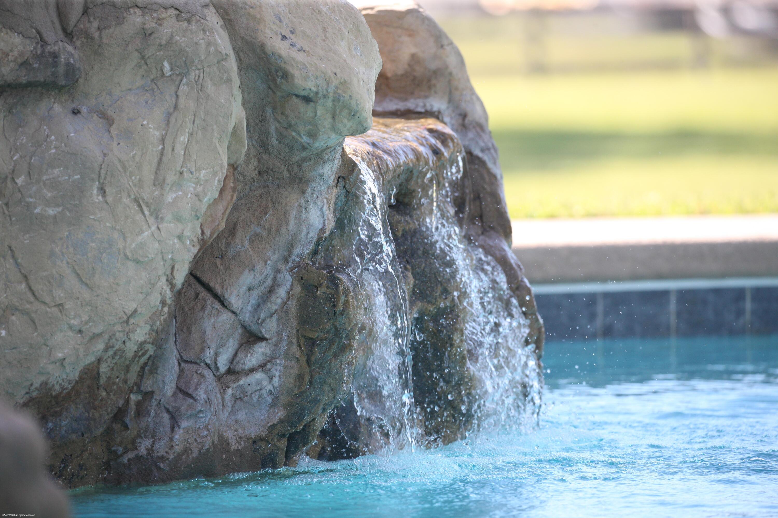 PADDOCK PARK 2 OF WELLING - Residential