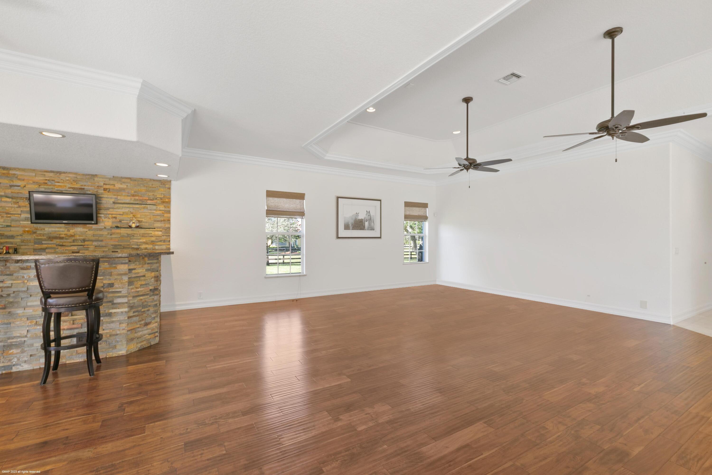 PADDOCK PARK 2 OF WELLING - Residential