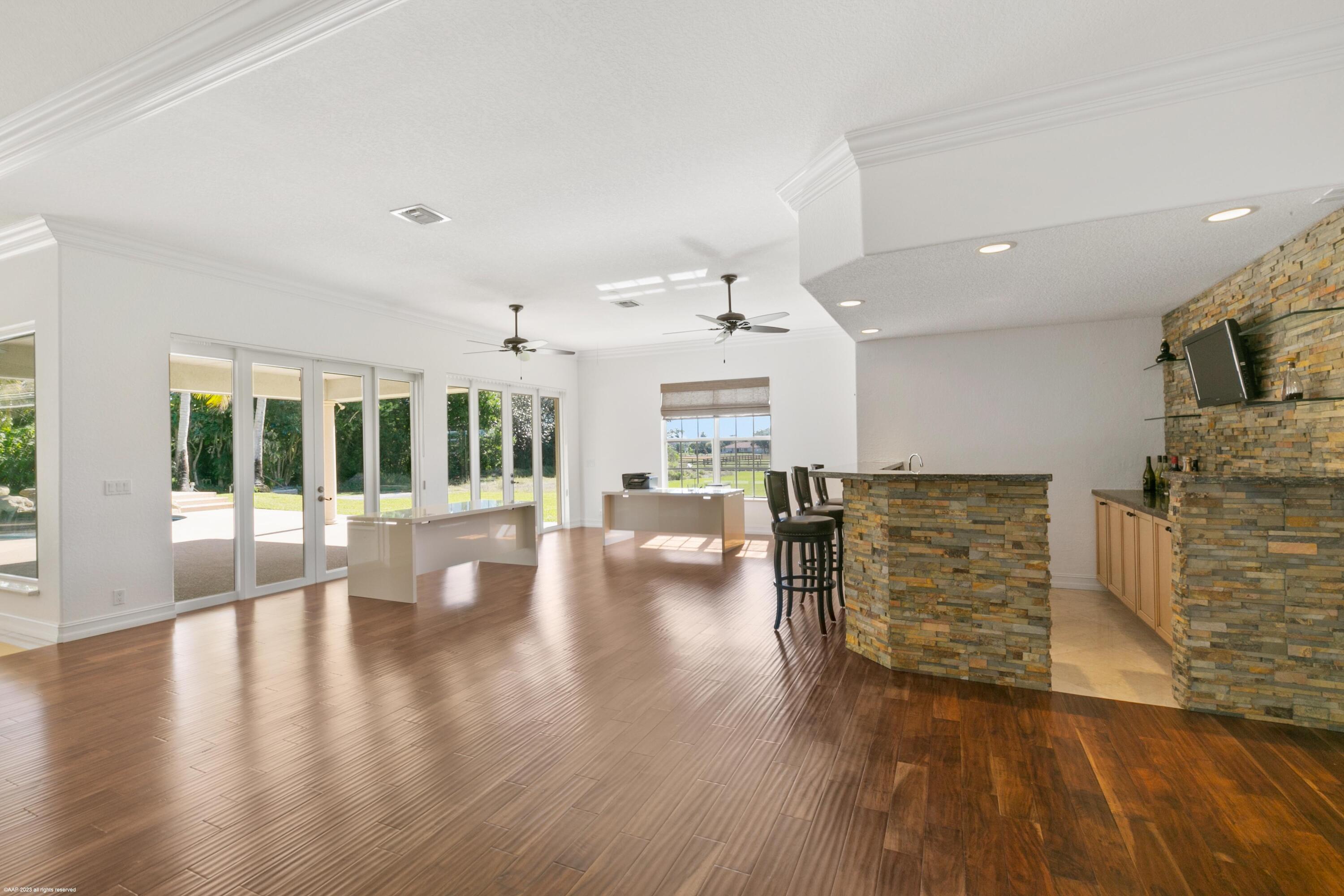 PADDOCK PARK 2 OF WELLING - Residential