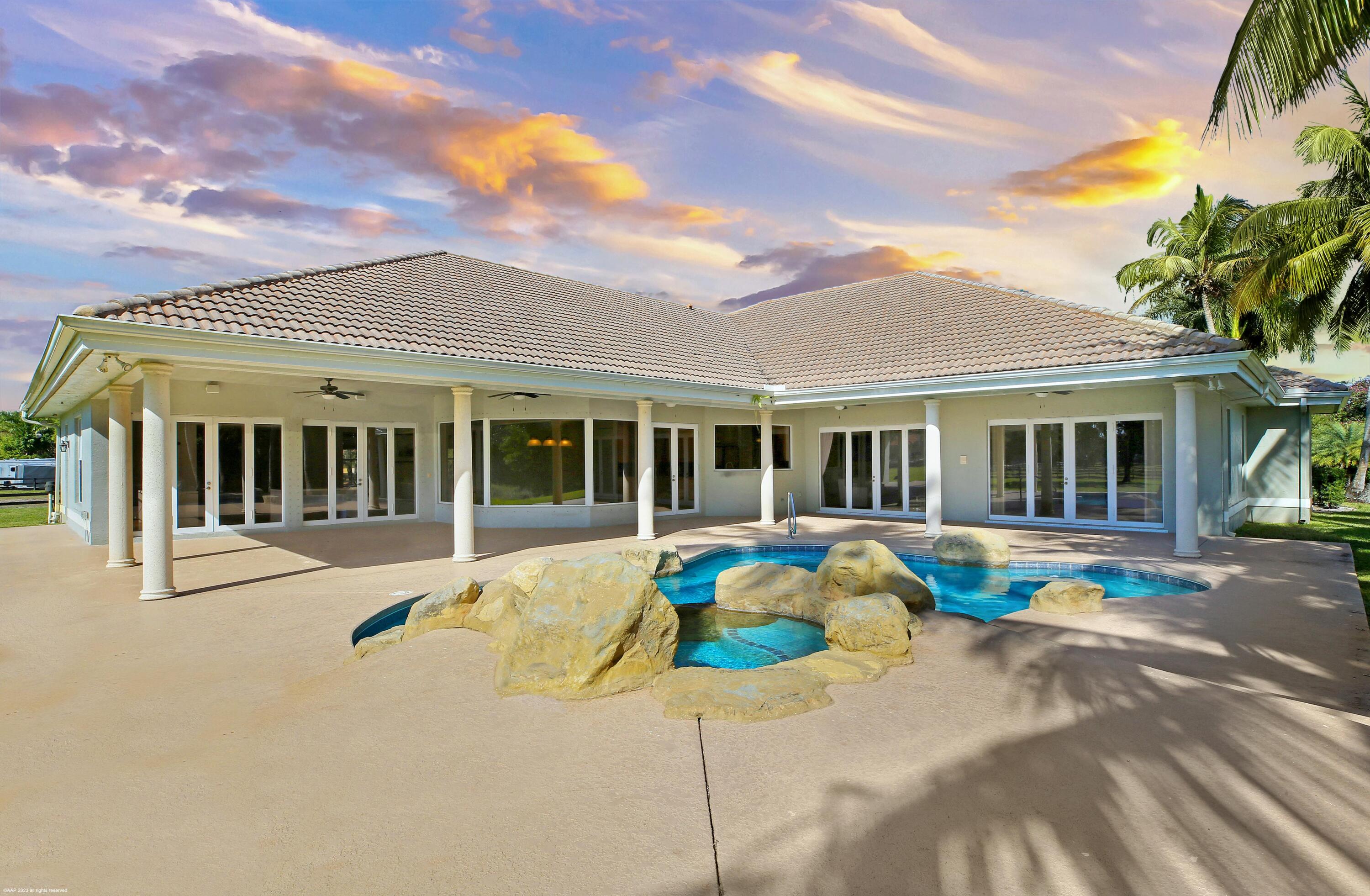 PADDOCK PARK 2 OF WELLING - Residential