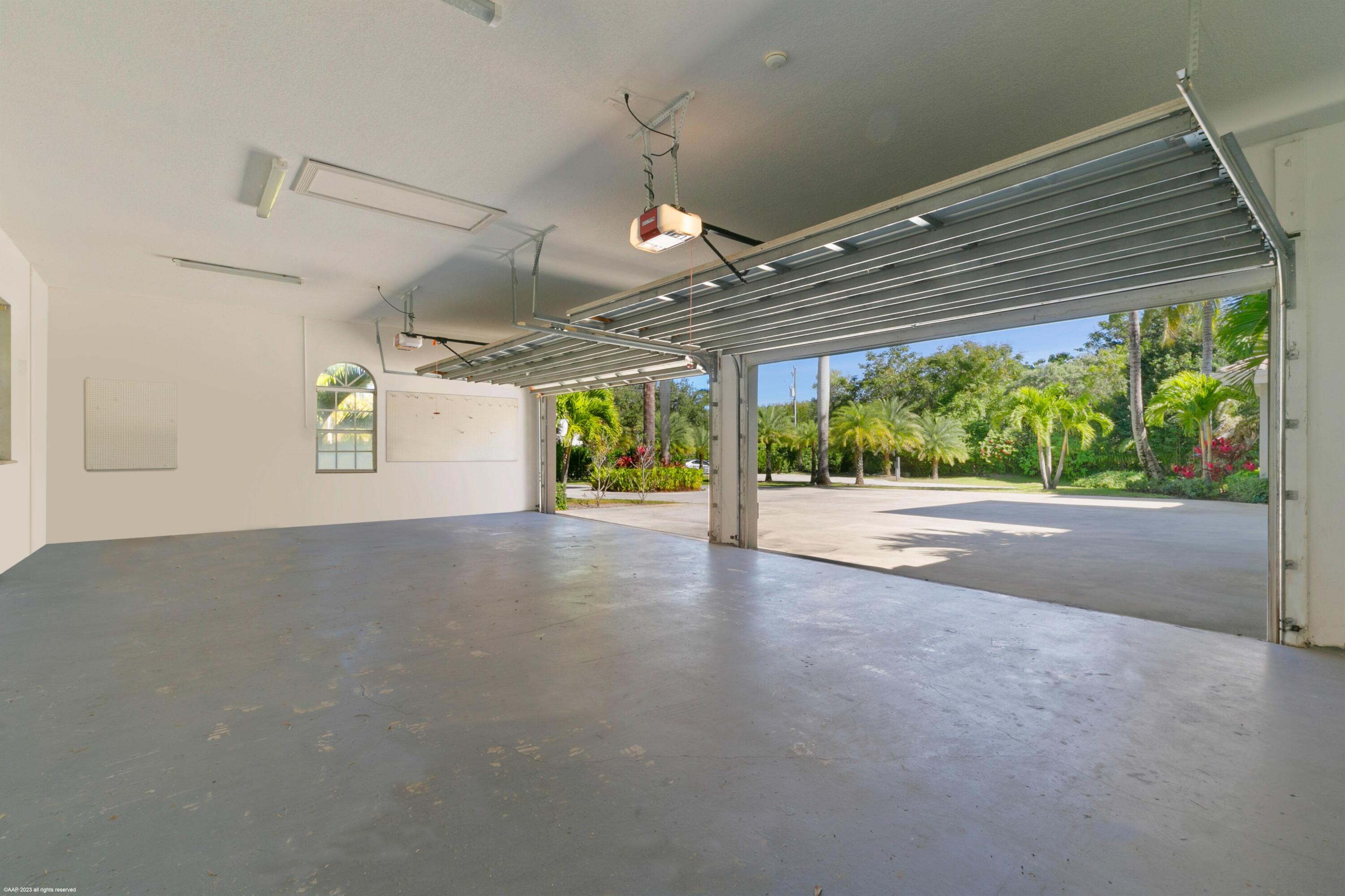 PADDOCK PARK 2 OF WELLING - Residential