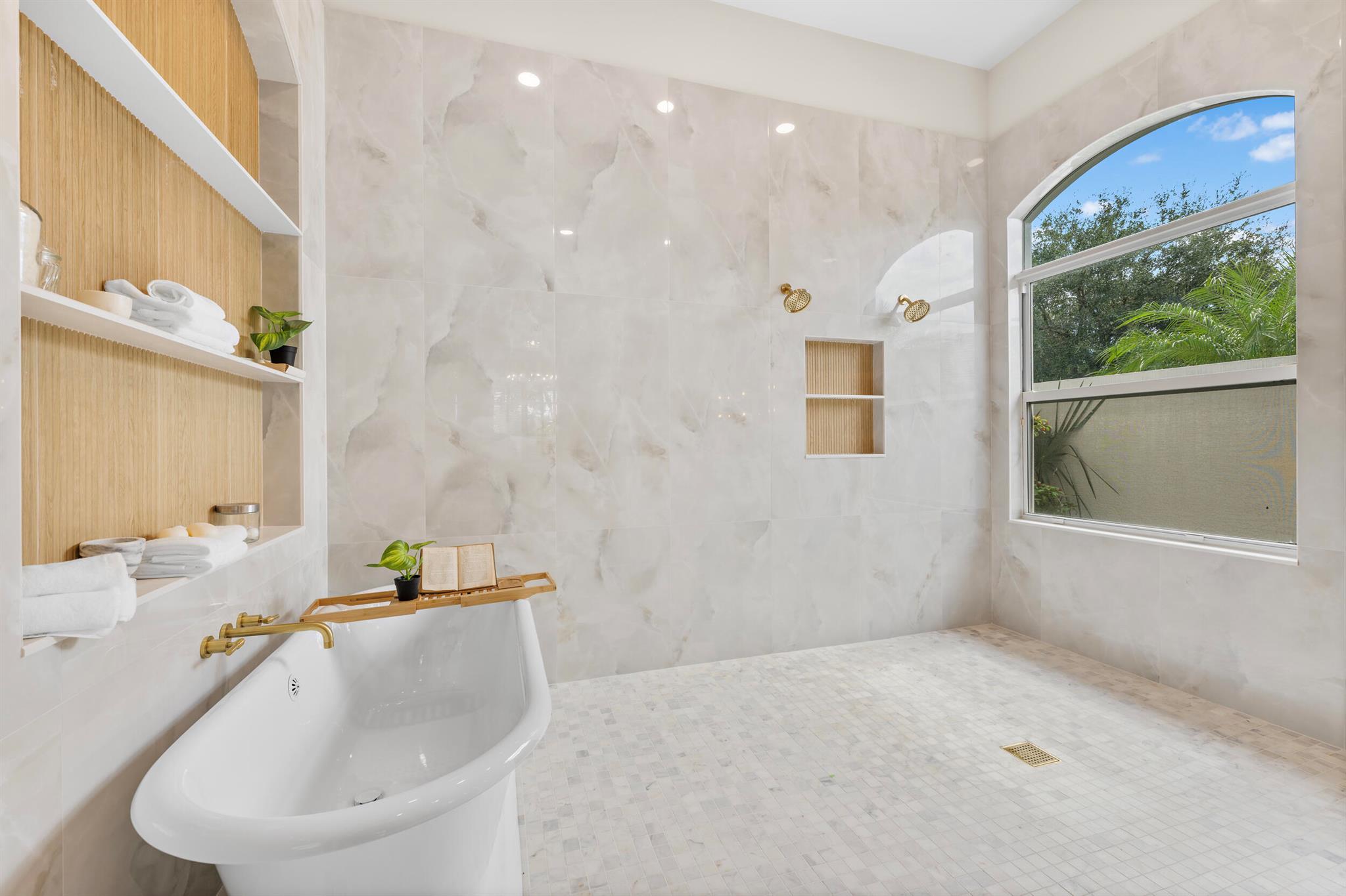 MEDALIST CLUB - Residential