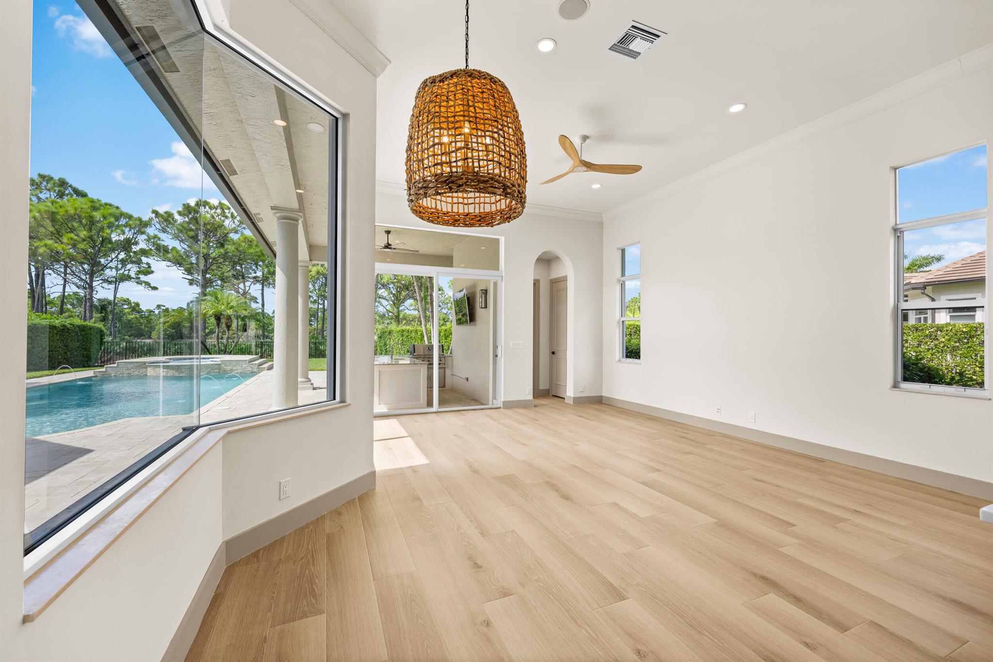 MEDALIST CLUB - Residential