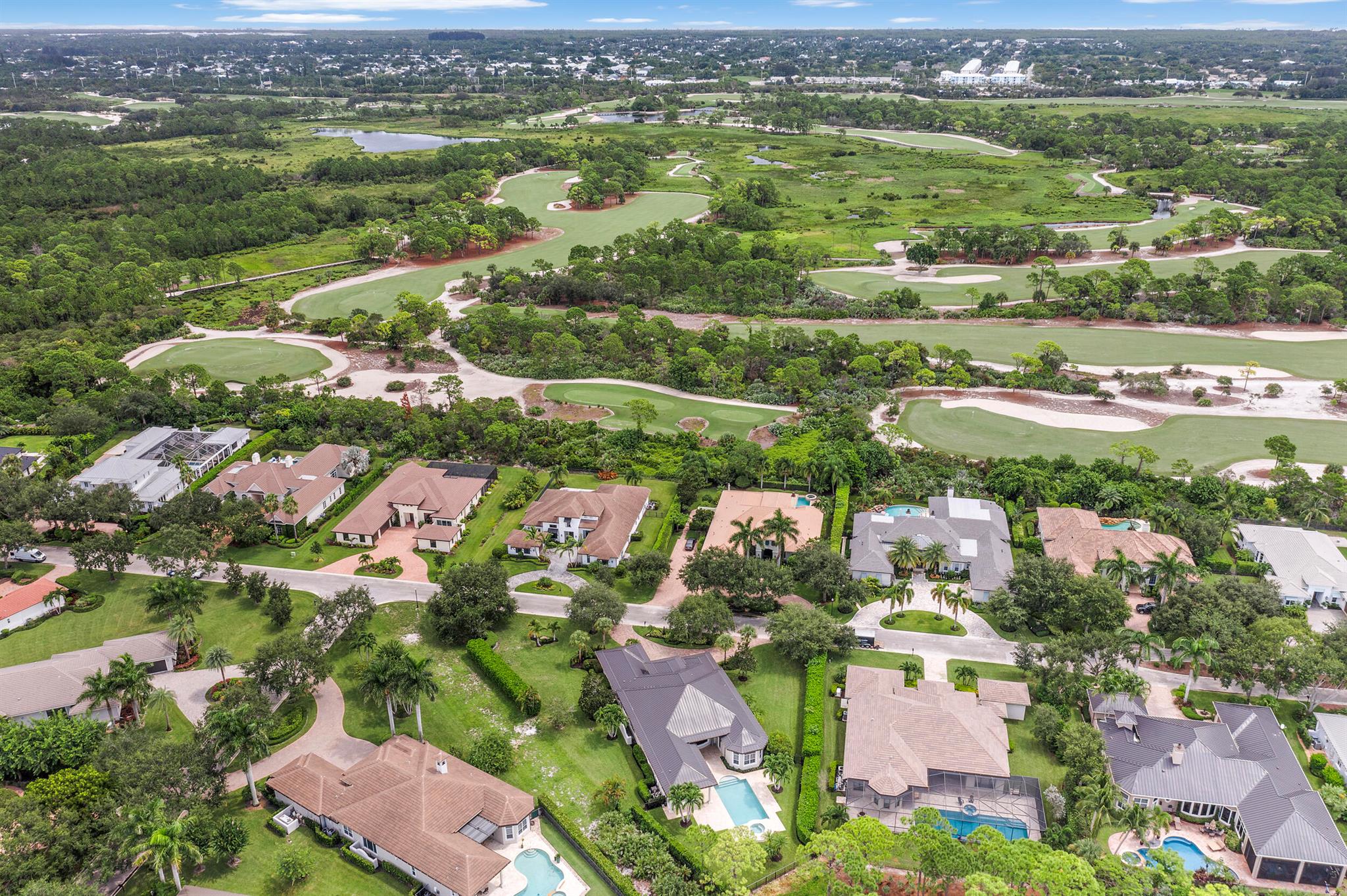 MEDALIST CLUB - Residential