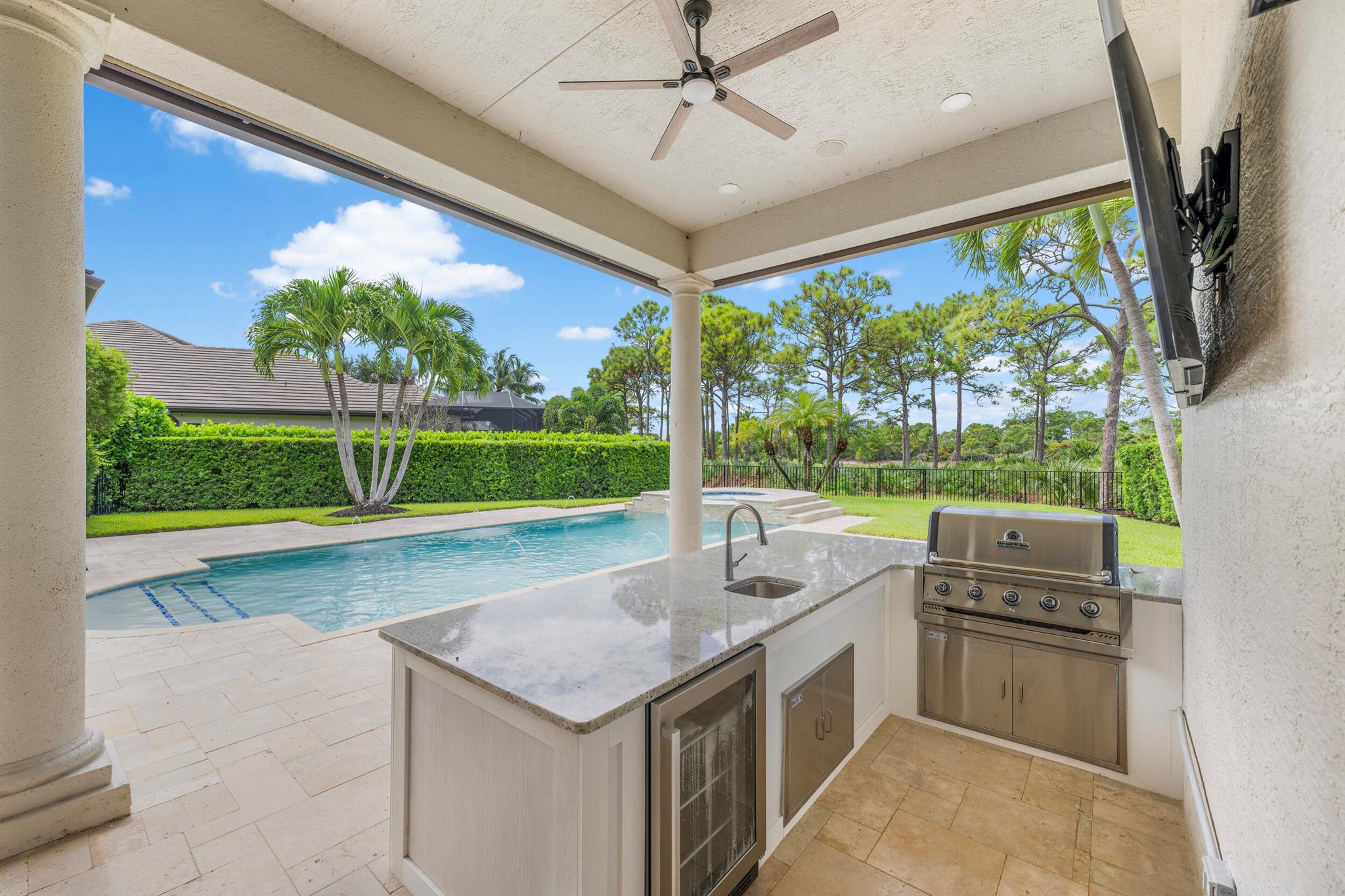 MEDALIST CLUB - Residential