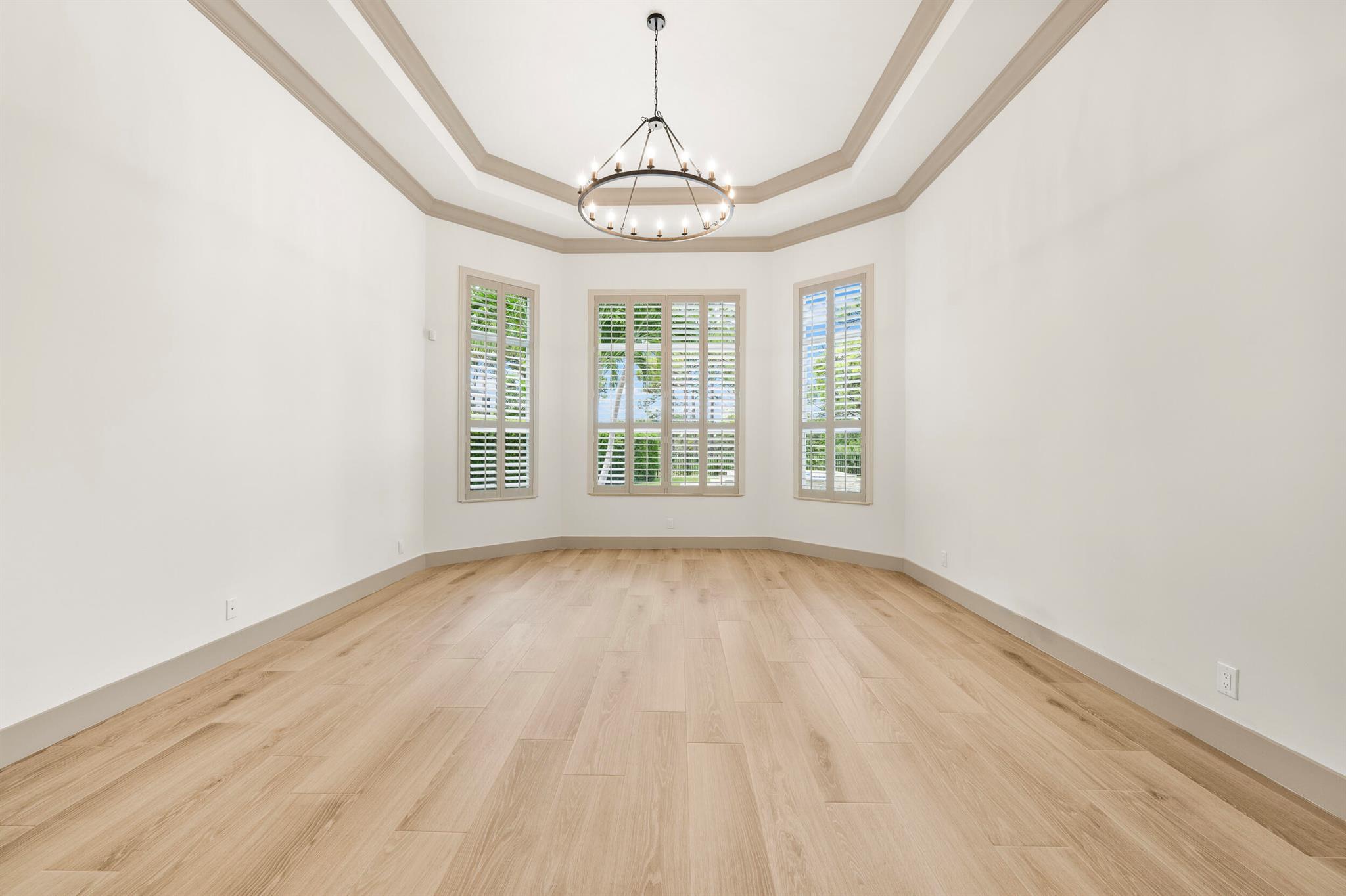 MEDALIST CLUB - Residential