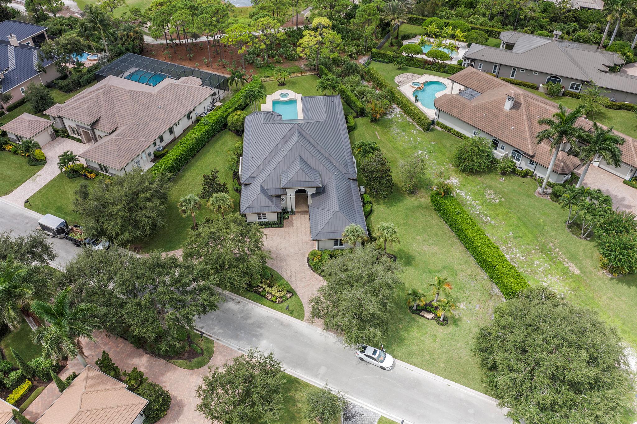 MEDALIST CLUB - Residential