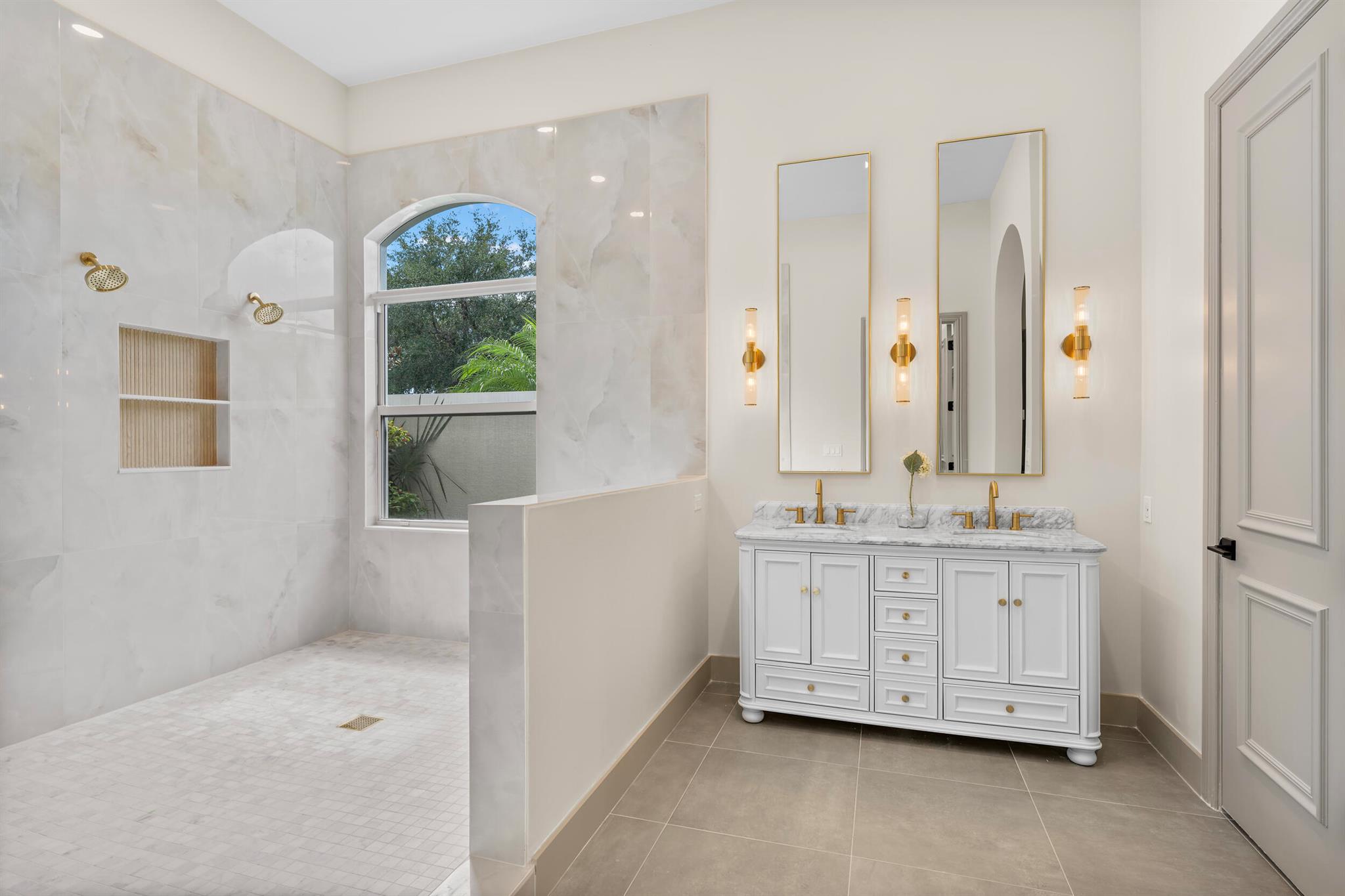 MEDALIST CLUB - Residential