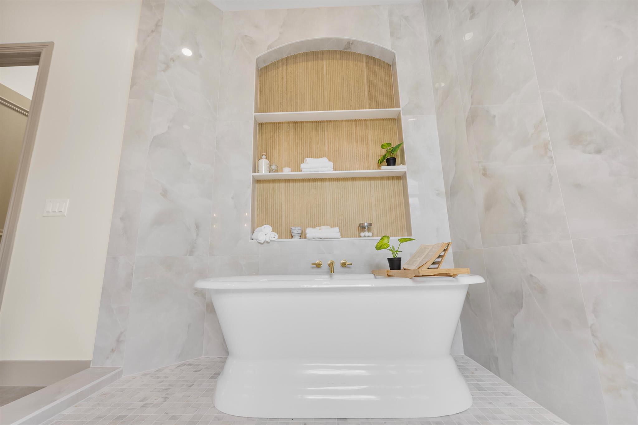 MEDALIST CLUB - Residential