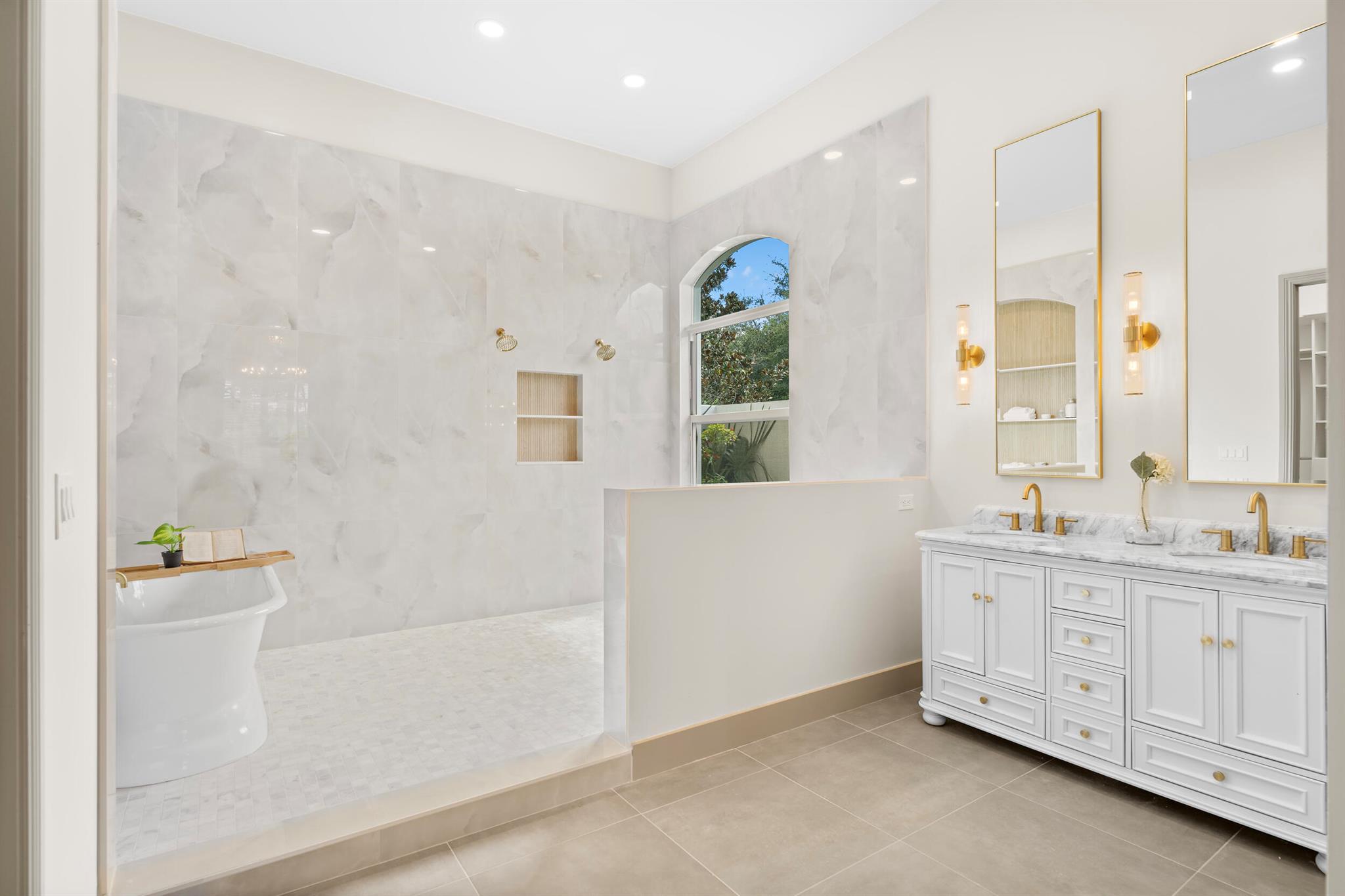 MEDALIST CLUB - Residential