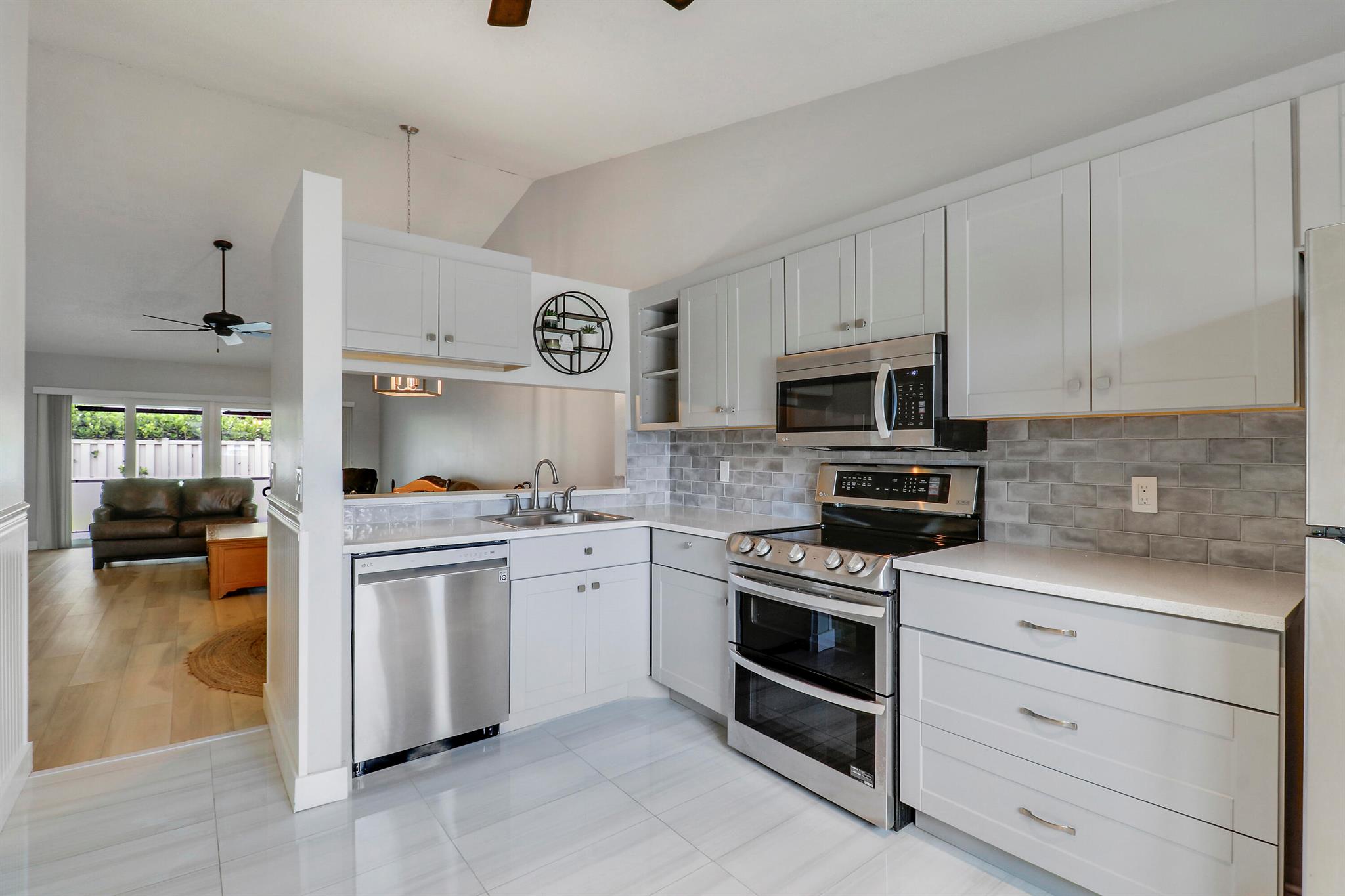 INDIAN CREEK PH IV-B - Residential Lease