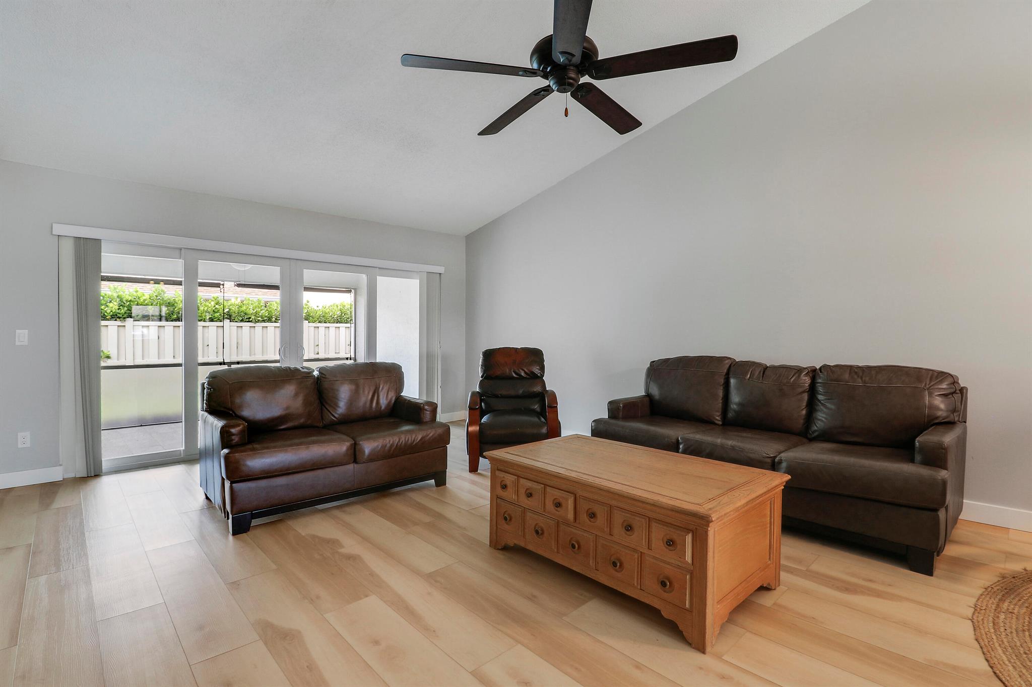 INDIAN CREEK PH IV-B - Residential Lease