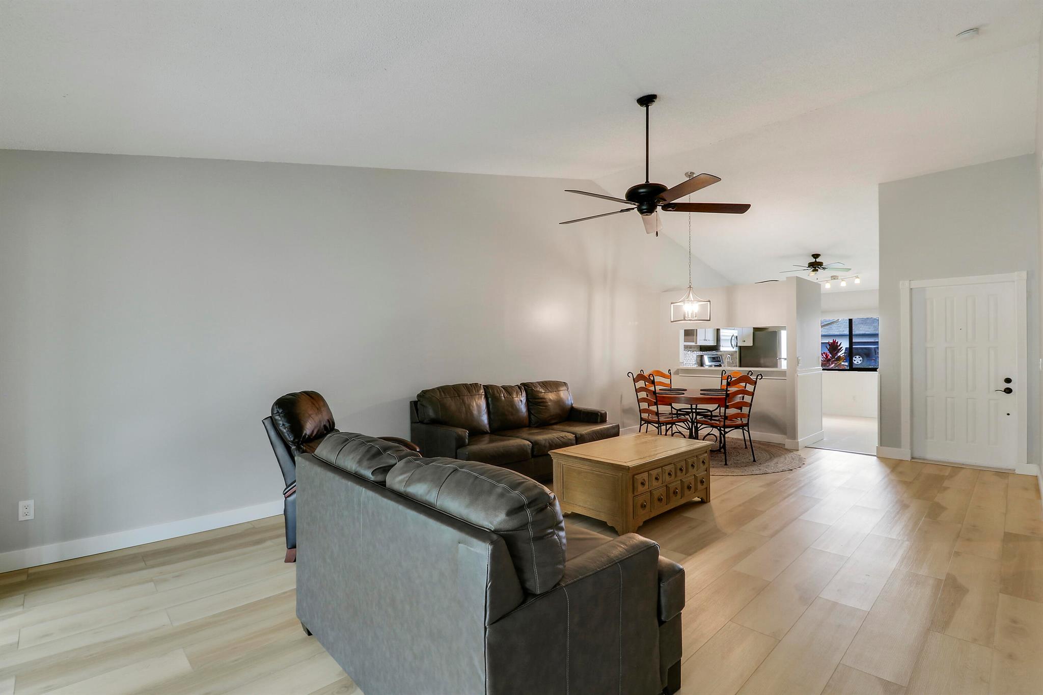 INDIAN CREEK PH IV-B - Residential Lease
