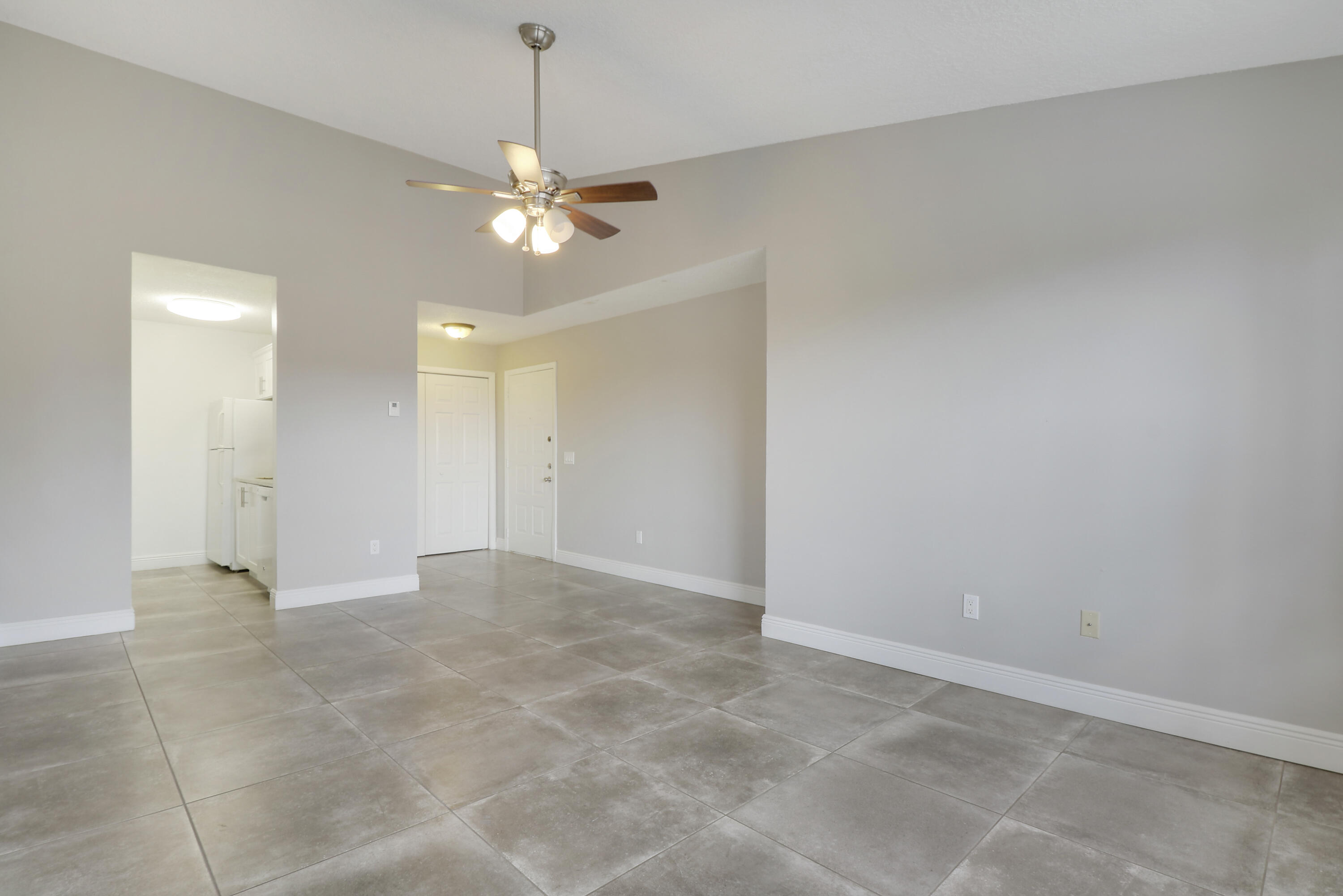 PALM AIRE GARDENS CONDO - Residential