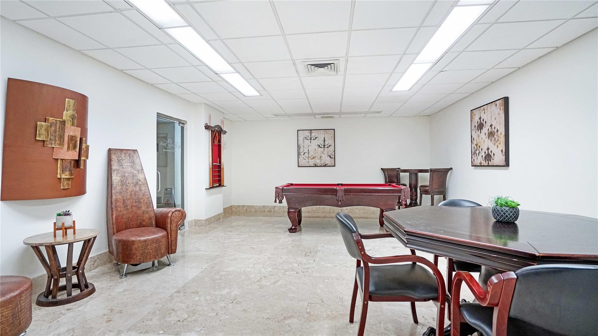 REGENCY SOUTH - Residential