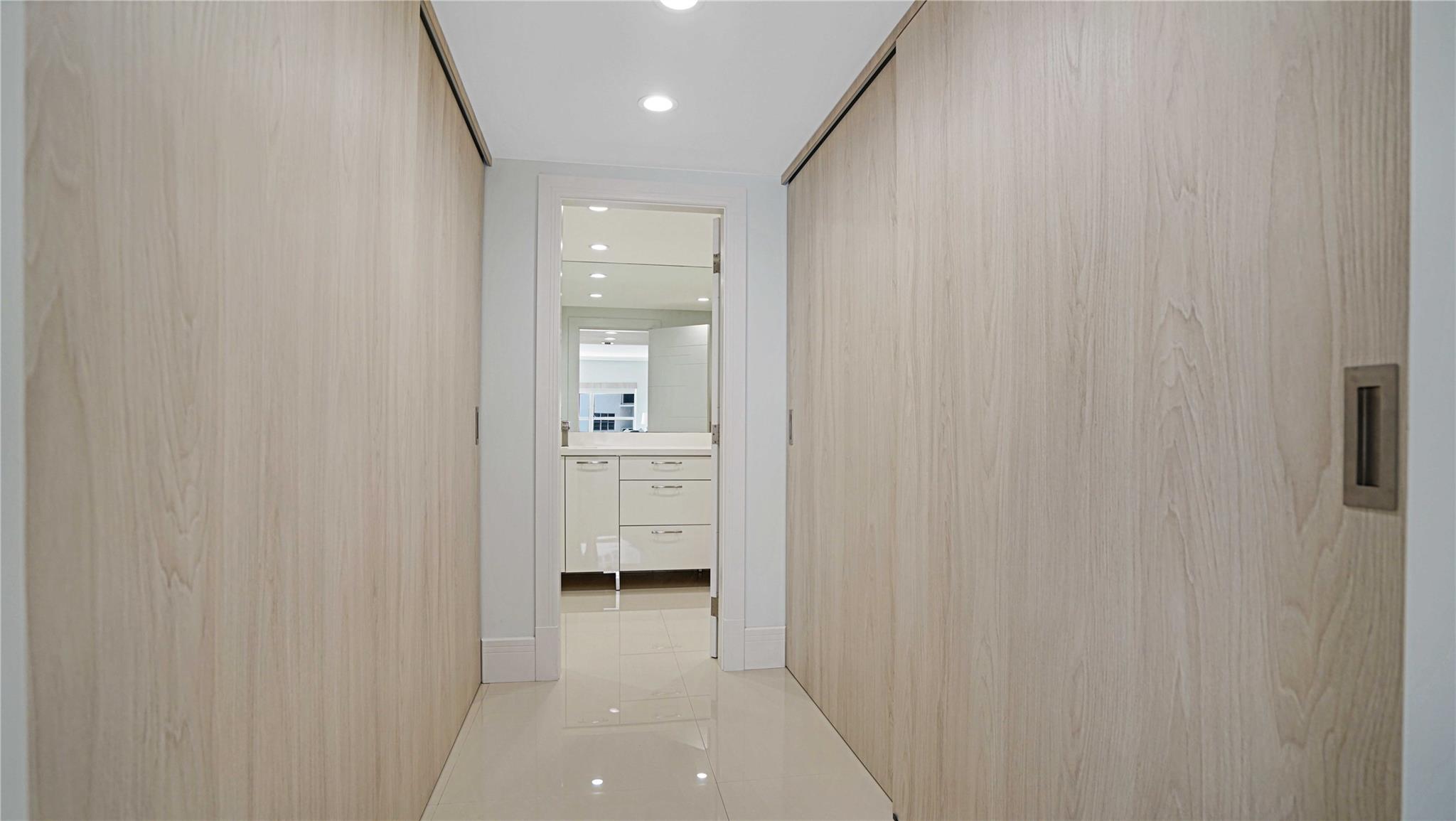 REGENCY SOUTH - Residential