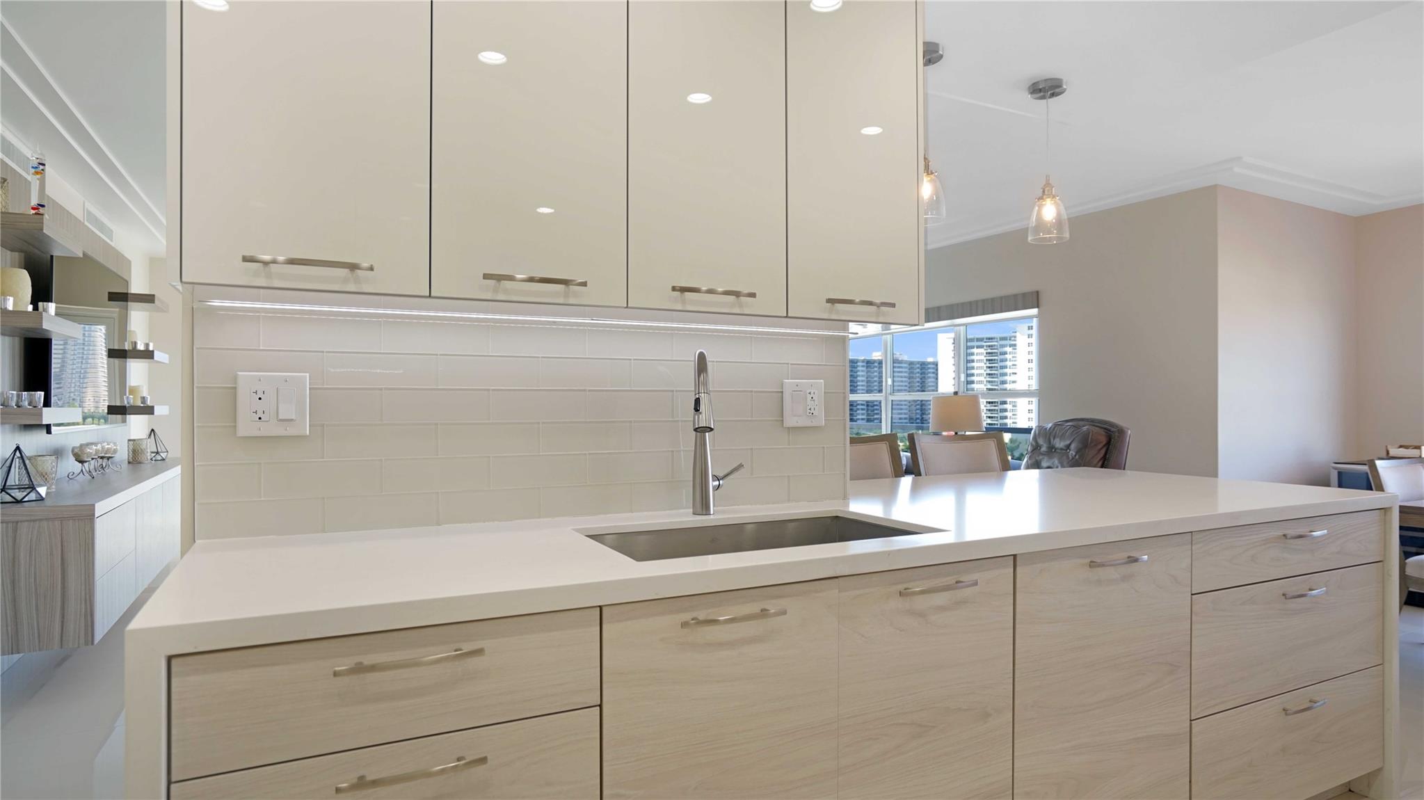 REGENCY SOUTH - Residential