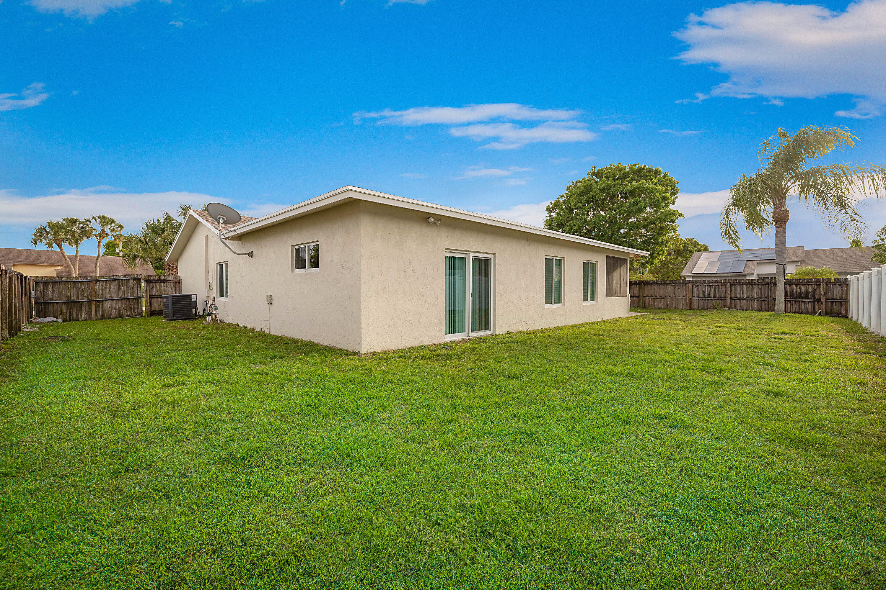 AMERICAN HOMES AT BOCA RATON 7 - Residential
