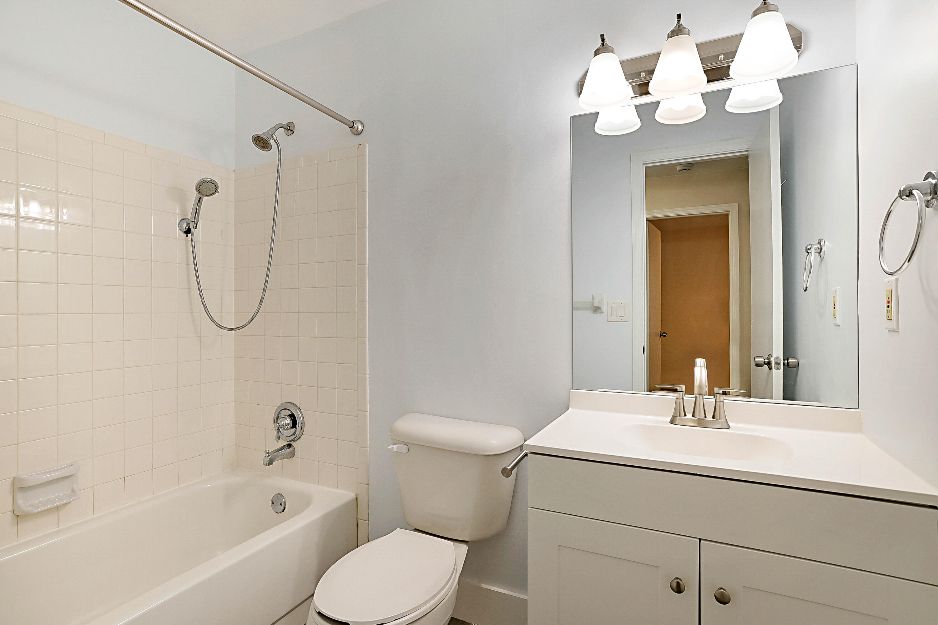 AMERICAN HOMES AT BOCA RATON 7 - Residential