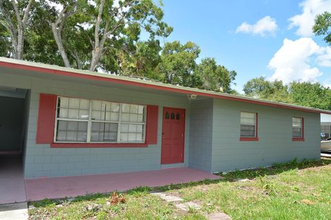 Photo of 3005 Tennessee Avenue, Fort Pierce, FL 34947 (MLS # R11113854)