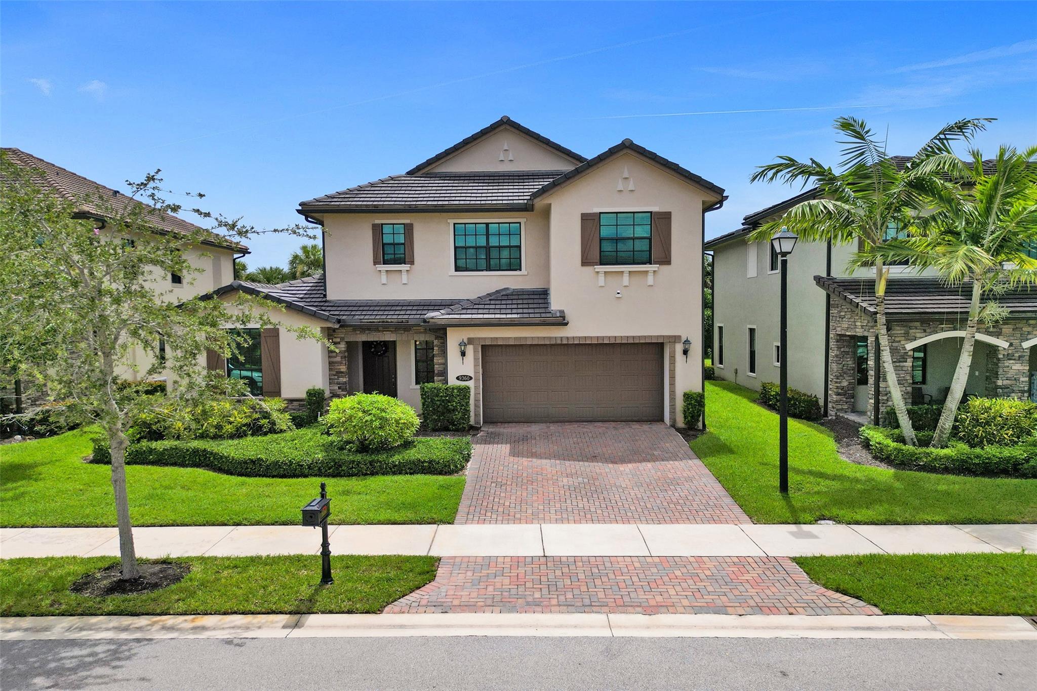 Danbury Model in the stunning gated community of Watercrest. Builder-upgraded to 6 beds and 6.5 baths, all with ensuite bathrooms. One oversized bedroom can serve as a 2nd master. Features high ceilings, a beautiful white quartz kitchen, custom built-in closets, wood floors upstairs, 3-car garage, spacious laundry room, High impact windows, and plenty of storage. Enjoy resort-style amenities including a breathtaking lakeside clubhouse, pool, picnic area, fitness center, sauna, basketball & tennis courts. Zoned for A+ rated schools.