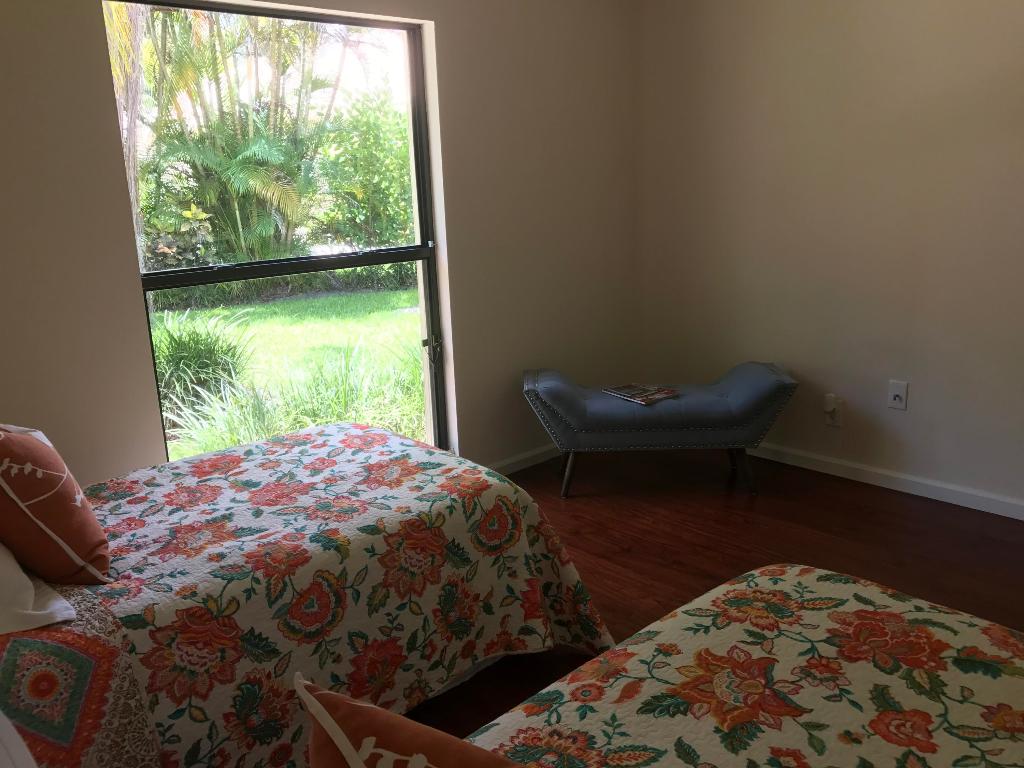 HERITAGE OAKS - Residential