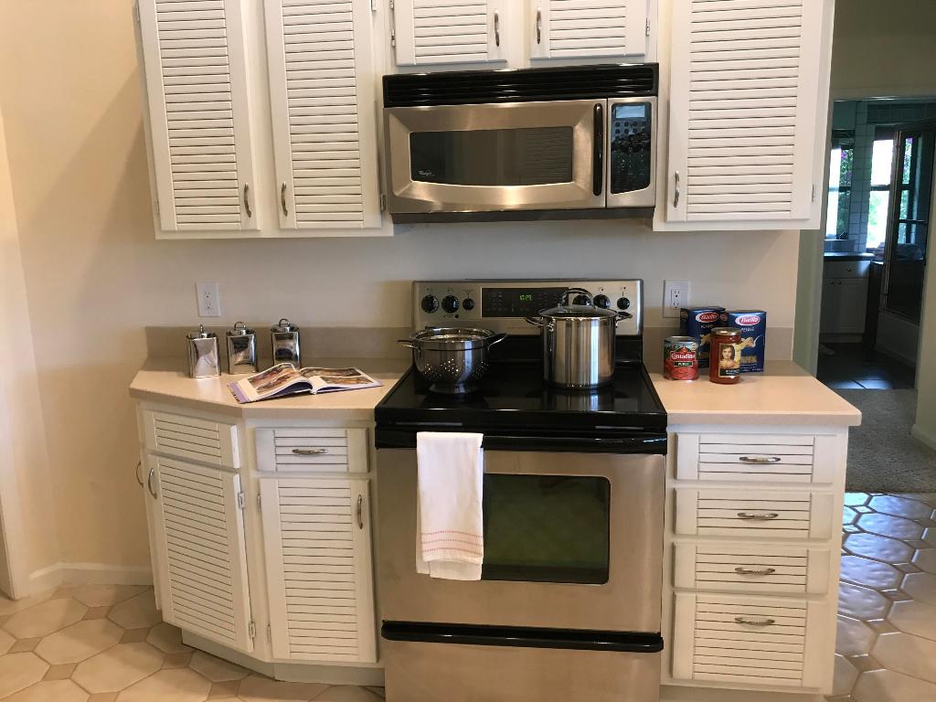 HERITAGE OAKS - Residential