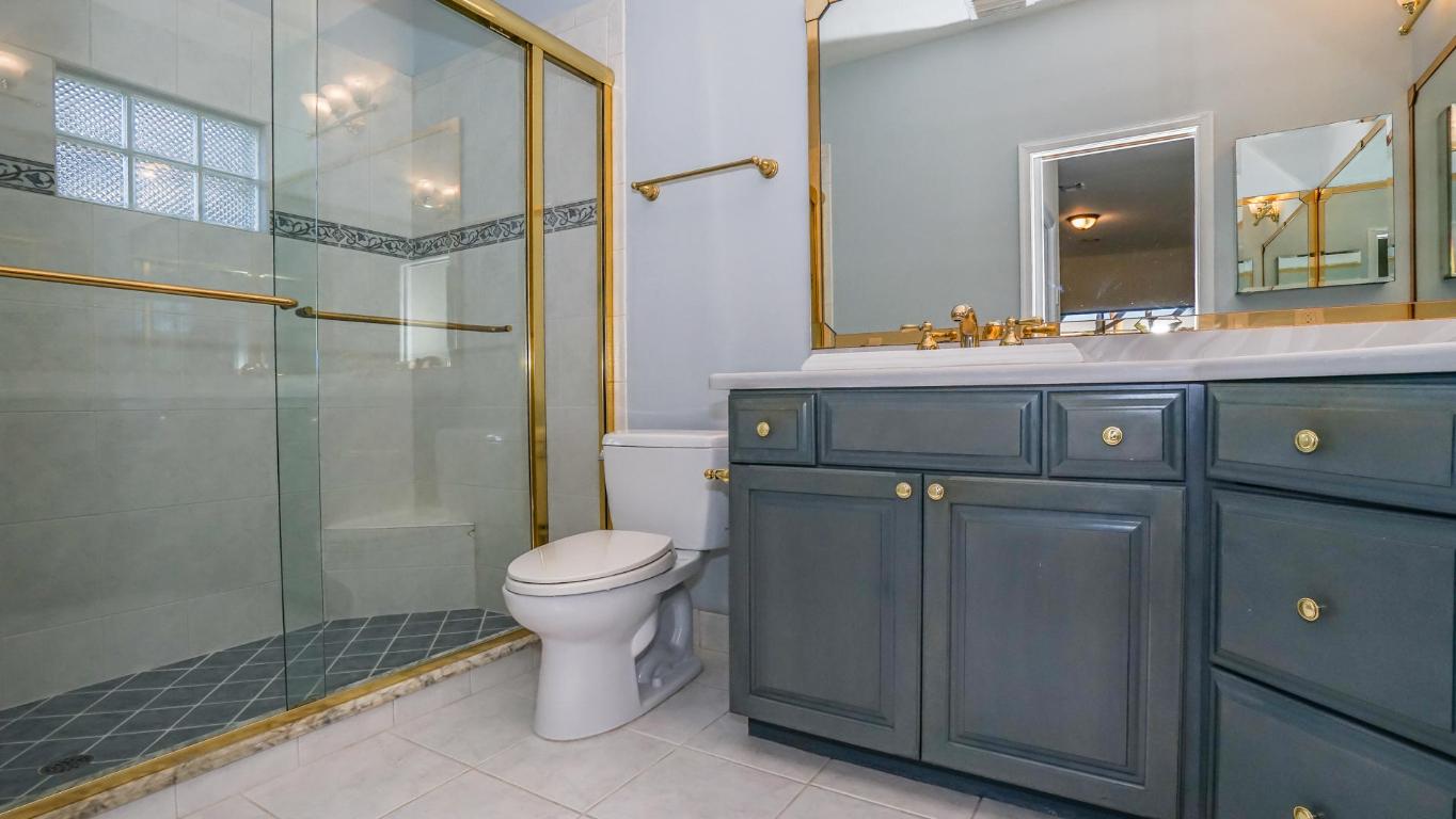 HERITAGE OAKS - Residential