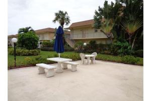 SHORE SIDE CONDO - Residential