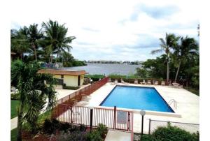 SHORE SIDE CONDO - Residential