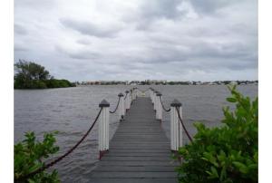 SHORE SIDE CONDO - Residential