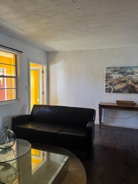 545 SW 4th Street 1